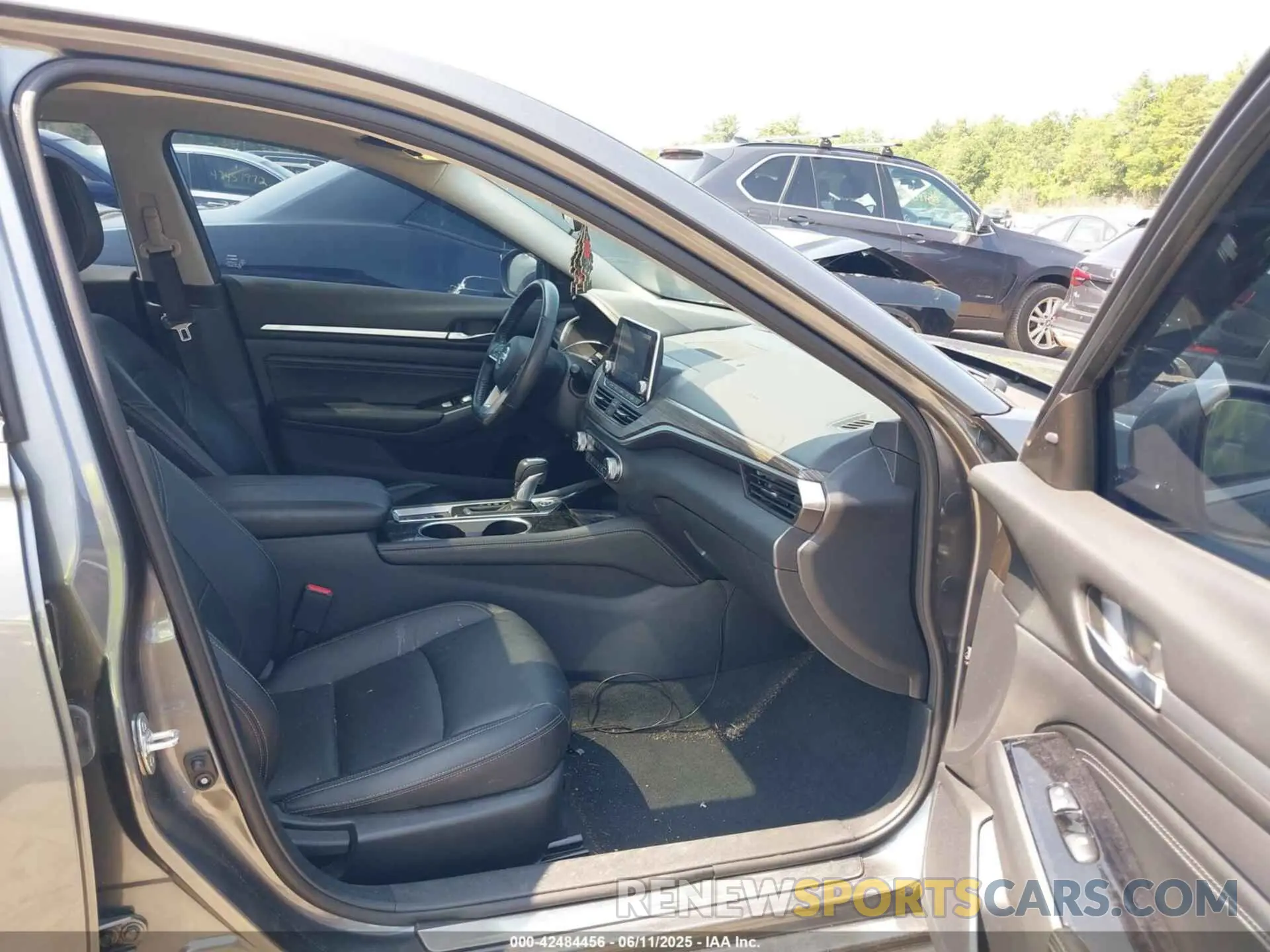 5 Photograph of a damaged car 1N4BL4EW6NN399274 NISSAN ALTIMA 2022