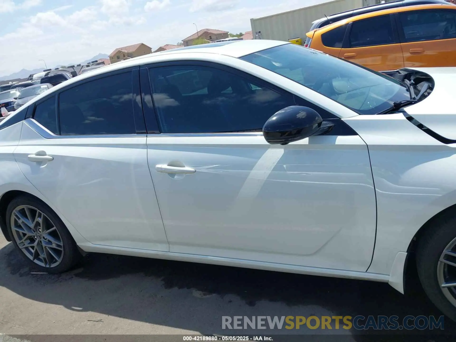 14 Фотография поврежденного автомобиля 1N4AL4CV3PN327621 NISSAN ALTIMA 2023