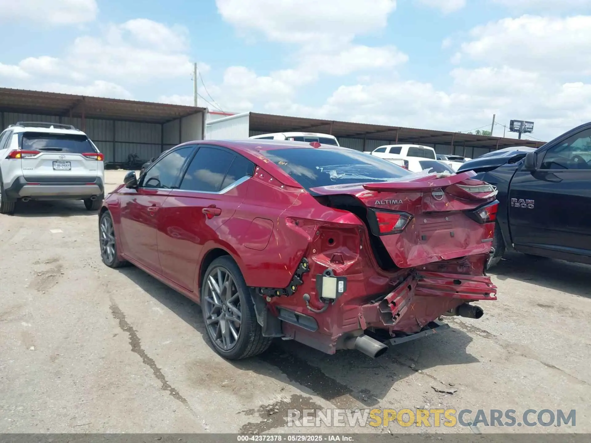 3 Фотография поврежденного автомобиля 1N4AL4CV5PN358420 NISSAN ALTIMA 2023