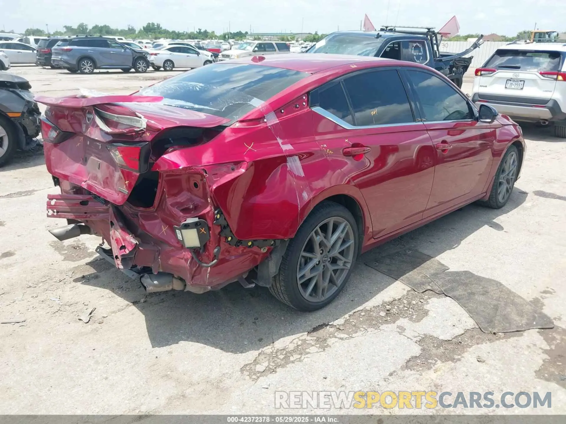 4 Фотография поврежденного автомобиля 1N4AL4CV5PN358420 NISSAN ALTIMA 2023