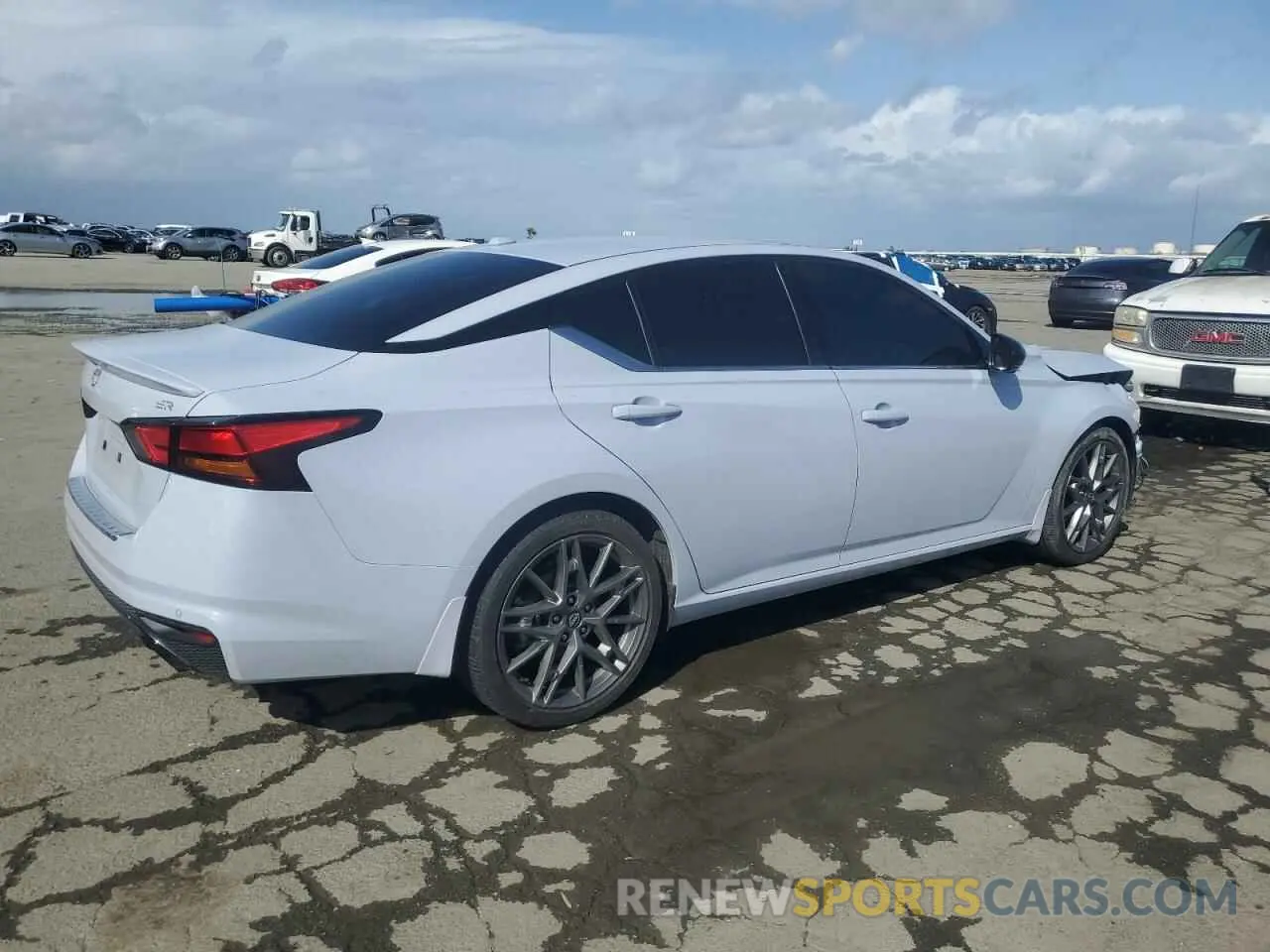3 Фотография поврежденного автомобиля 1N4AL4CV9PN382705 NISSAN ALTIMA 2023