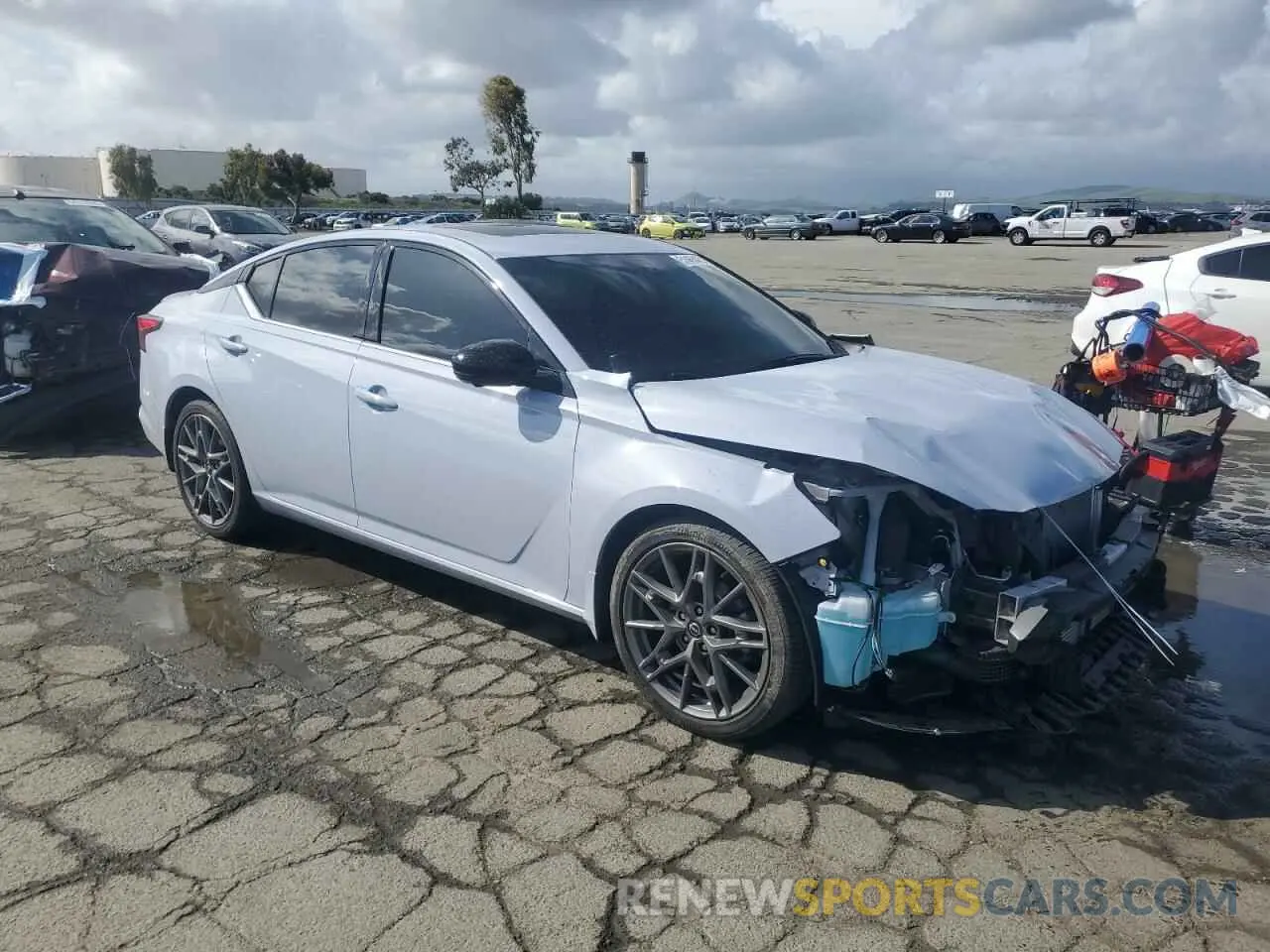 4 Фотография поврежденного автомобиля 1N4AL4CV9PN382705 NISSAN ALTIMA 2023