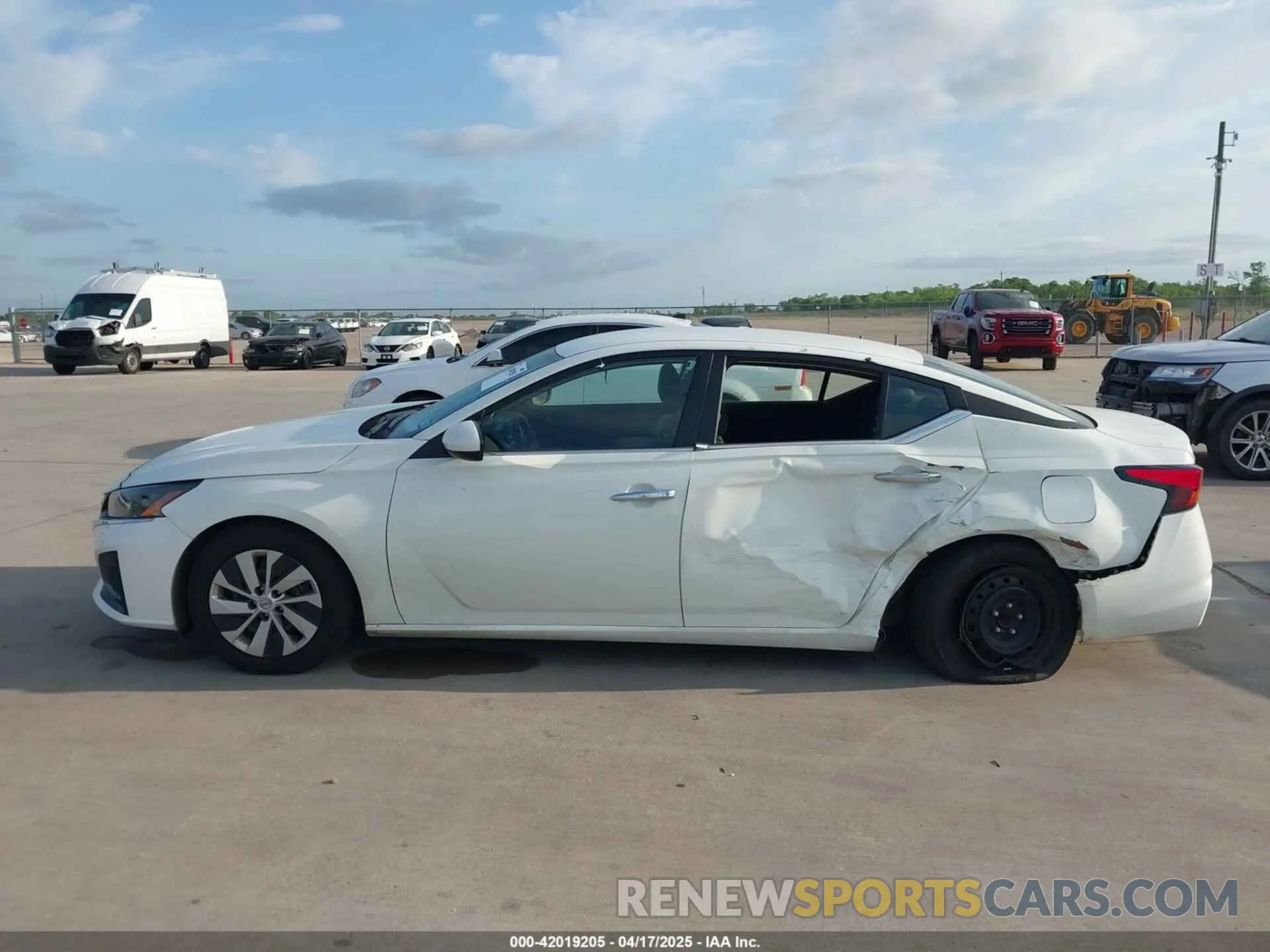14 Фотография поврежденного автомобиля 1N4BL4BV0PN344432 NISSAN ALTIMA 2023