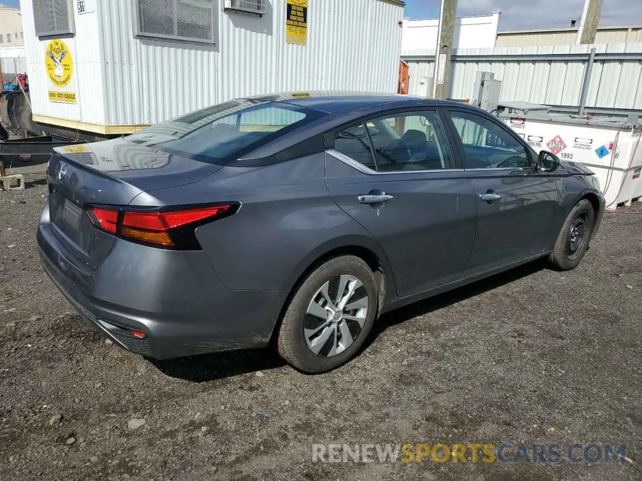 3 Фотография поврежденного автомобиля 1N4BL4BV0PN402068 NISSAN ALTIMA 2023