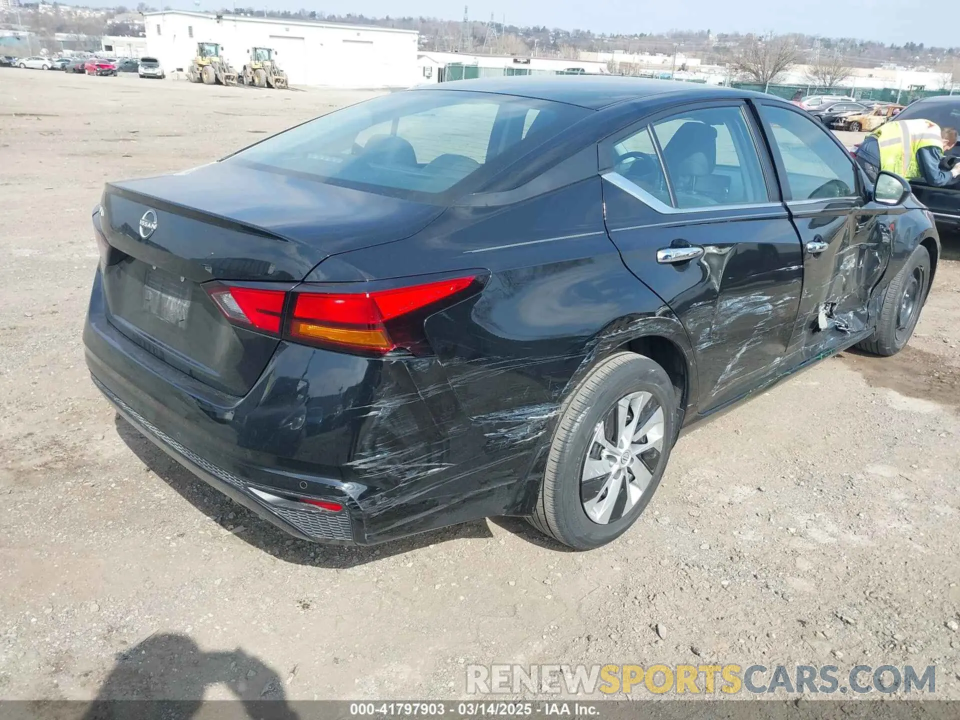 4 Фотография поврежденного автомобиля 1N4BL4BV2PN381689 NISSAN ALTIMA 2023