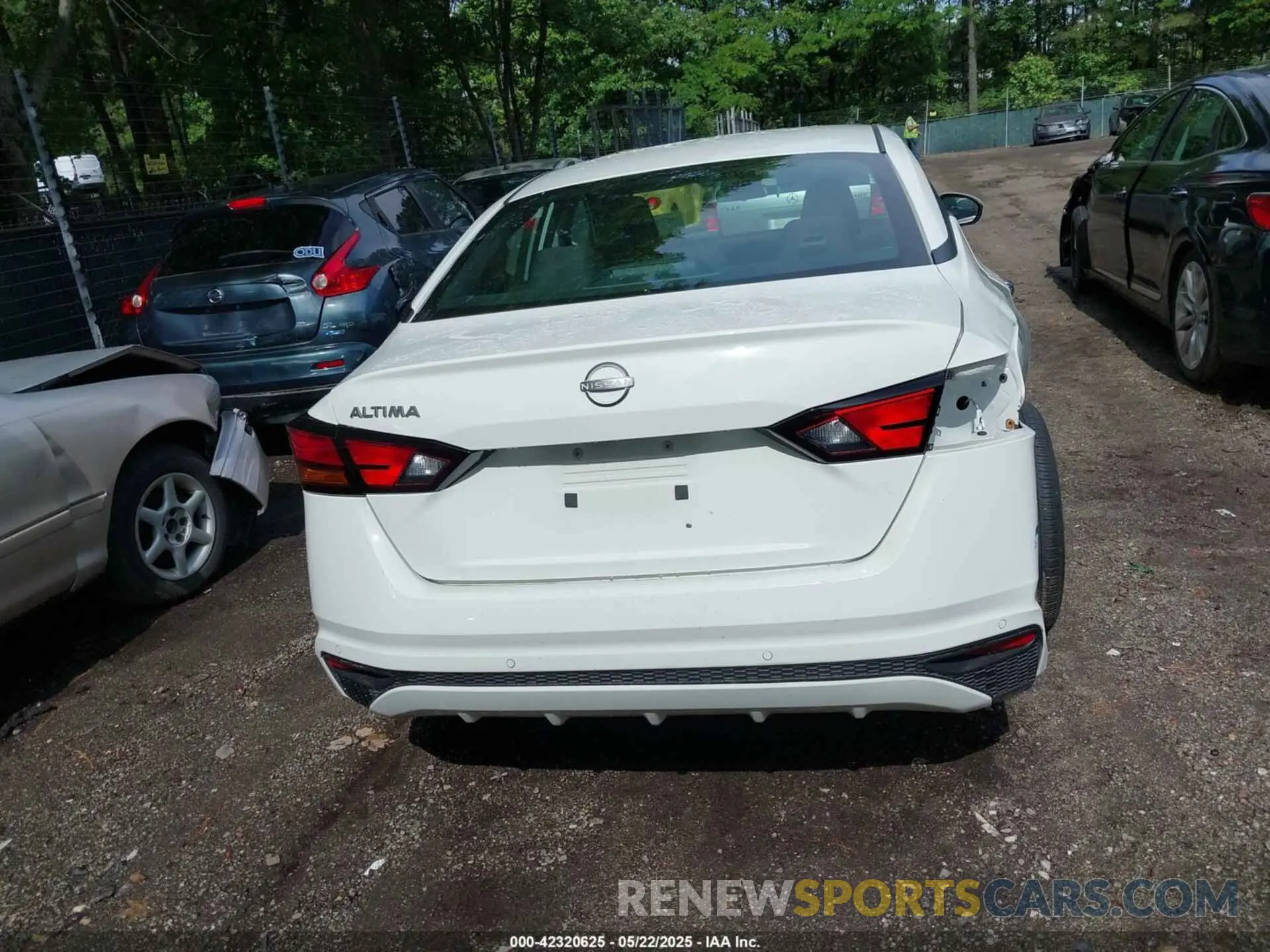 17 Photograph of a damaged car 1N4BL4BV4PN422923 NISSAN ALTIMA 2023