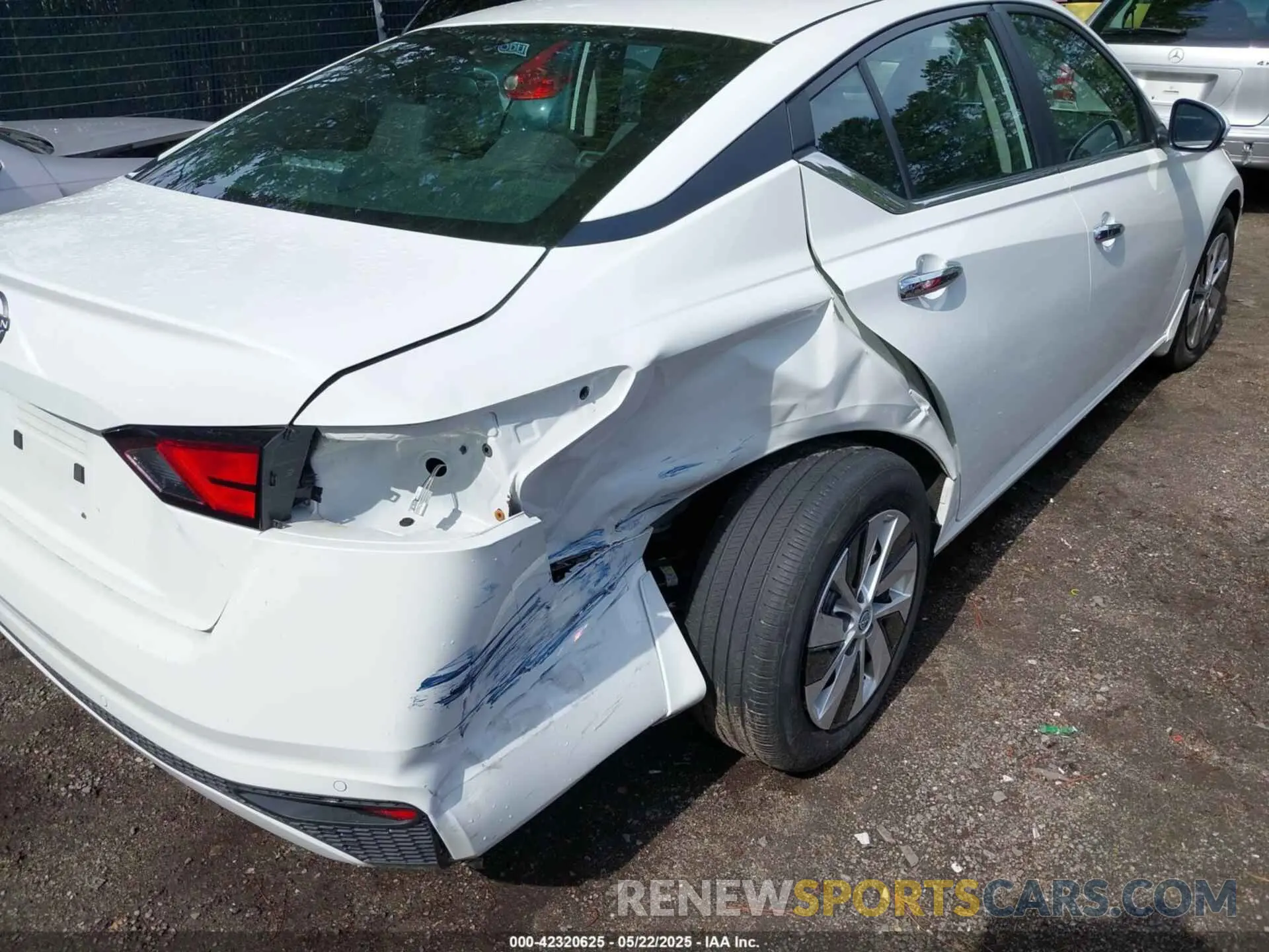 6 Photograph of a damaged car 1N4BL4BV4PN422923 NISSAN ALTIMA 2023