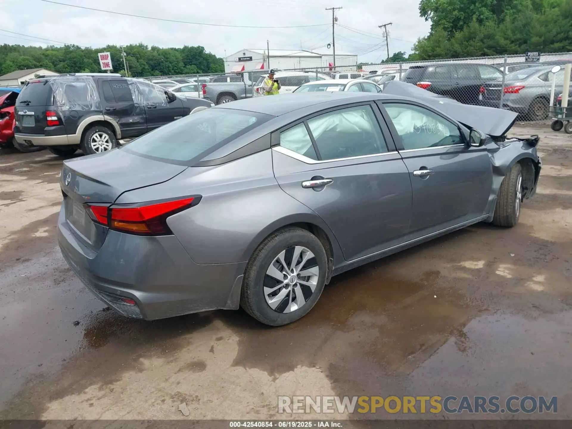 4 Фотография поврежденного автомобиля 1N4BL4BV5PN304671 NISSAN ALTIMA 2023