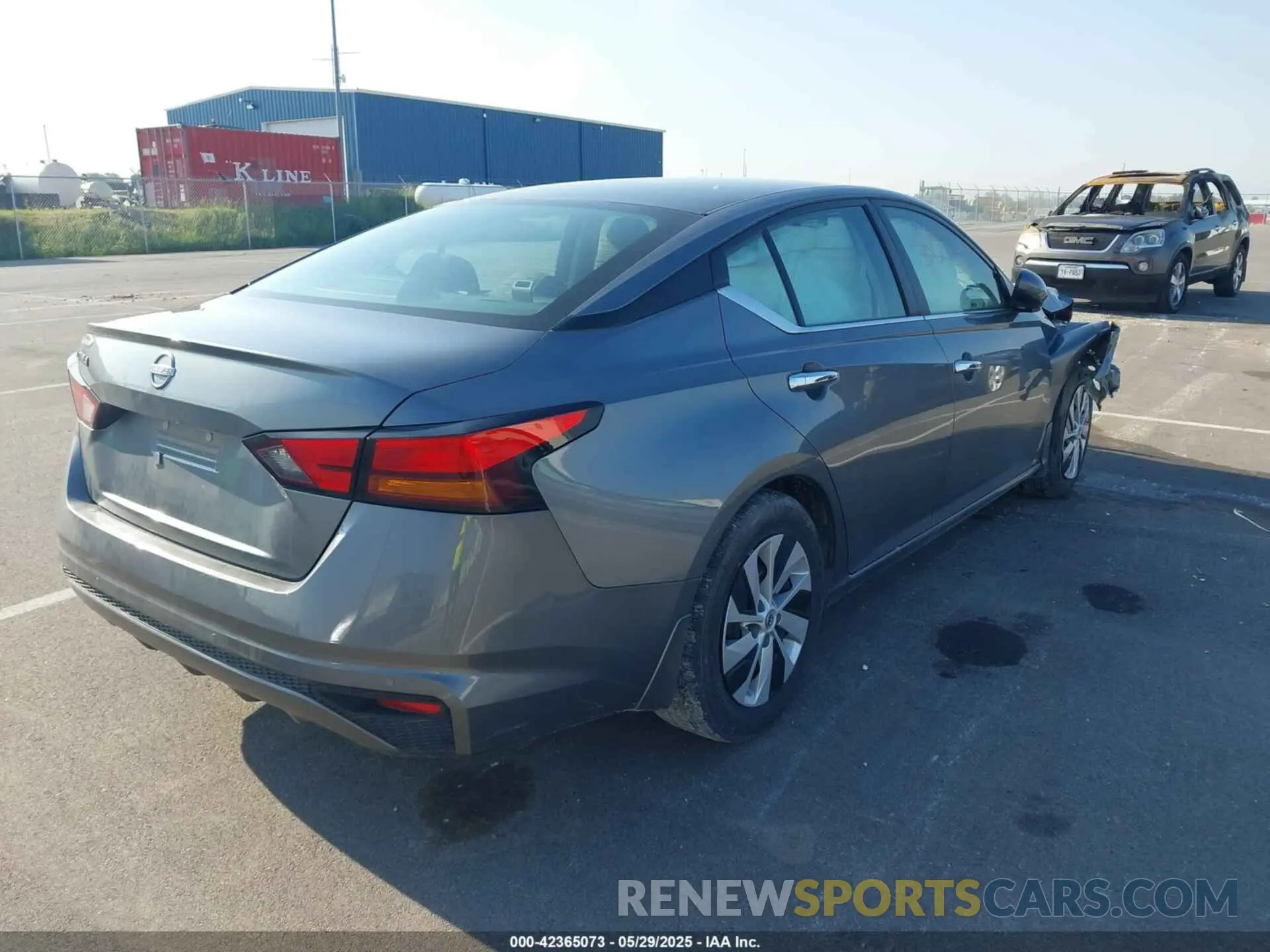 4 Photograph of a damaged car 1N4BL4BV7PN401161 NISSAN ALTIMA 2023