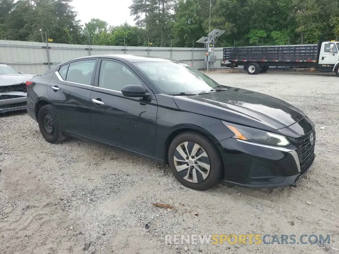 4 Photograph of a damaged car 1N4BL4BVXPN328688 NISSAN ALTIMA 2023