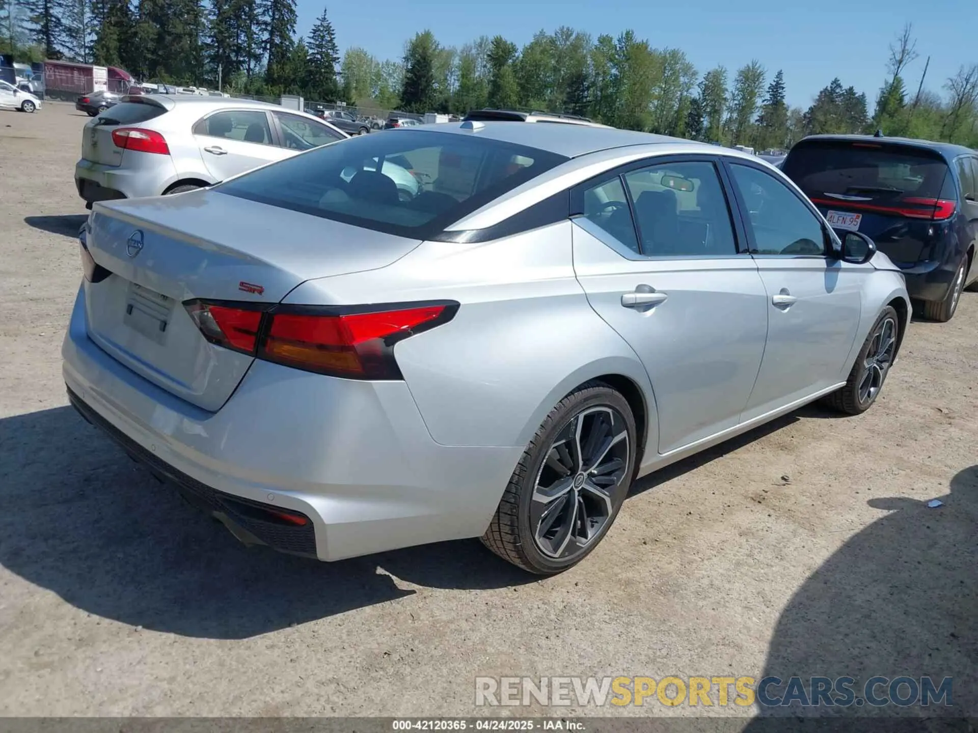 4 Фотография поврежденного автомобиля 1N4BL4CV0PN384623 NISSAN ALTIMA 2023