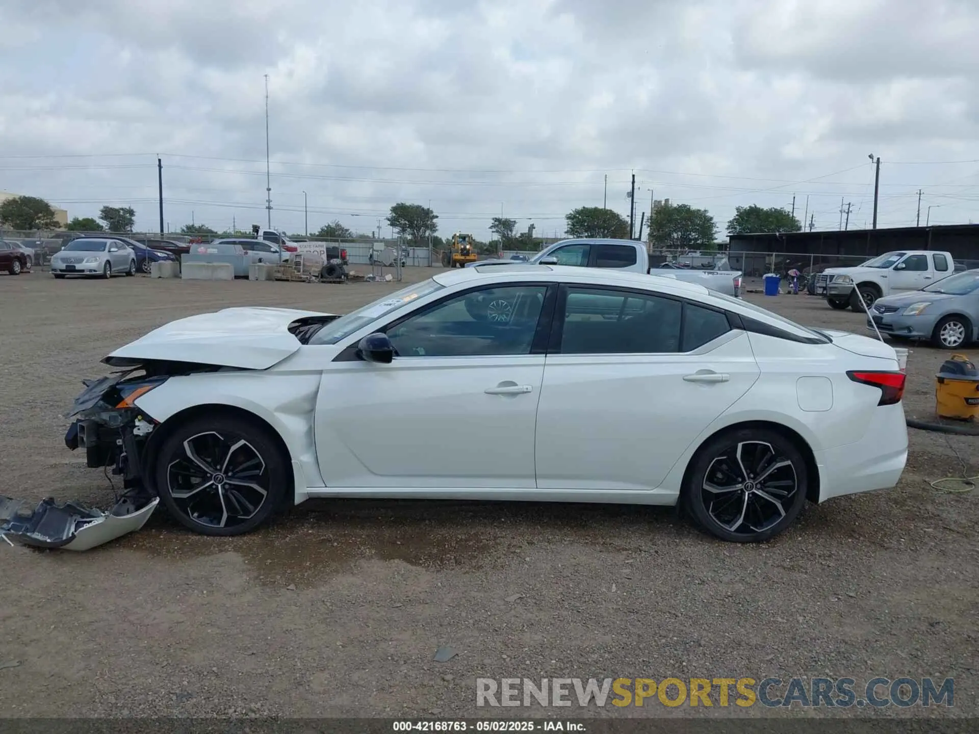 13 Фотография поврежденного автомобиля 1N4BL4CV3PN396779 NISSAN ALTIMA 2023