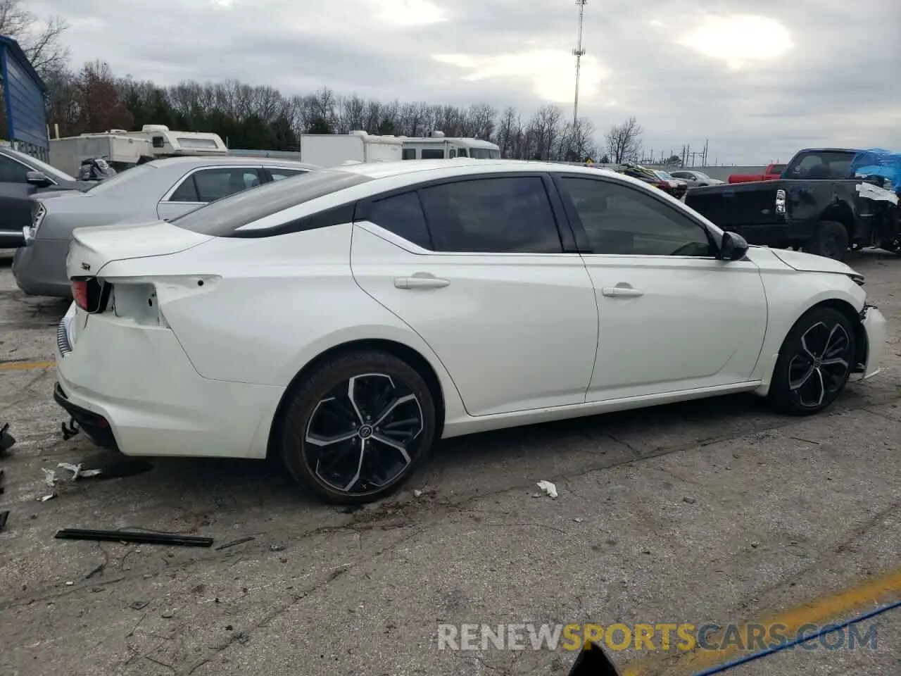 3 Photograph of a damaged car 1N4BL4CV3PN423723 NISSAN ALTIMA 2023