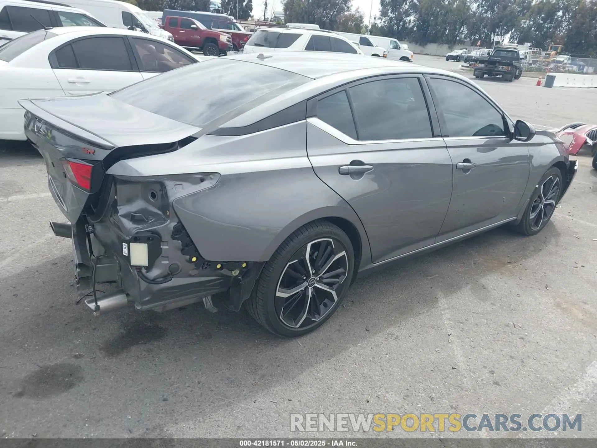 4 Фотография поврежденного автомобиля 1N4BL4CV4PN426517 NISSAN ALTIMA 2023