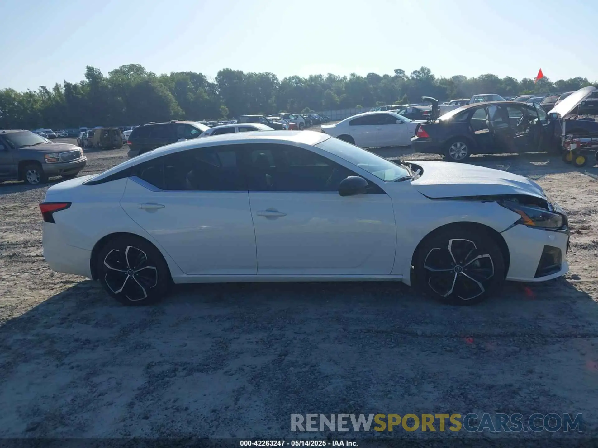 13 Photograph of a damaged car 1N4BL4CV5PN333957 NISSAN ALTIMA 2023