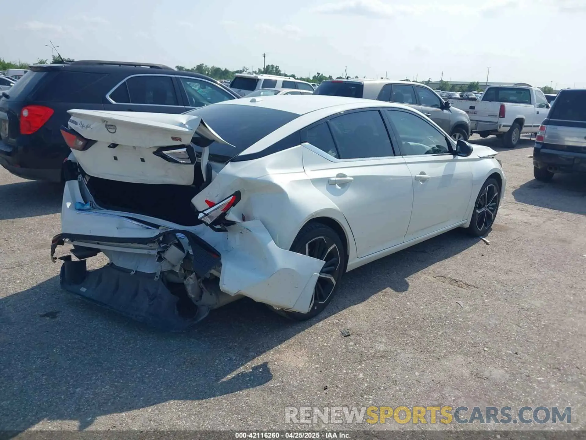 4 Photograph of a damaged car 1N4BL4CV5PN353173 NISSAN ALTIMA 2023