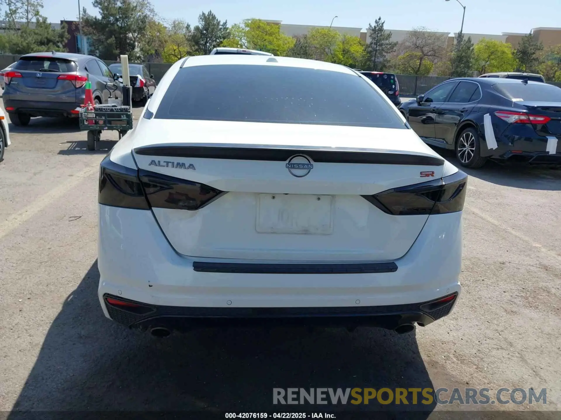 17 Photograph of a damaged car 1N4BL4CV5PN396623 NISSAN ALTIMA 2023