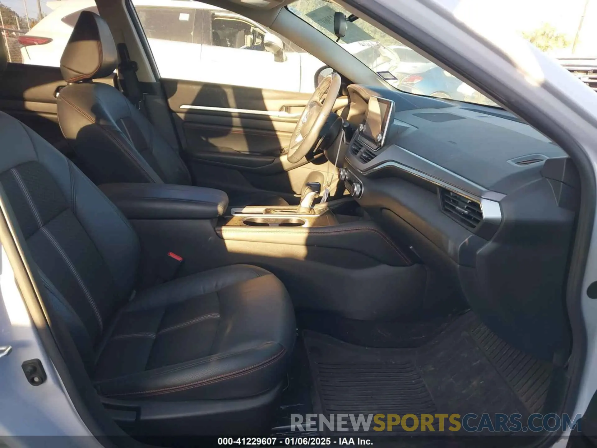 5 Photograph of a damaged car 1N4BL4CV6PN420296 NISSAN ALTIMA 2023