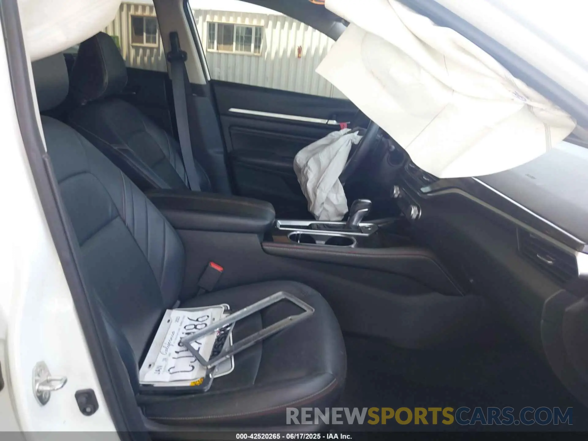 5 Photograph of a damaged car 1N4BL4CV8PN310348 NISSAN ALTIMA 2023