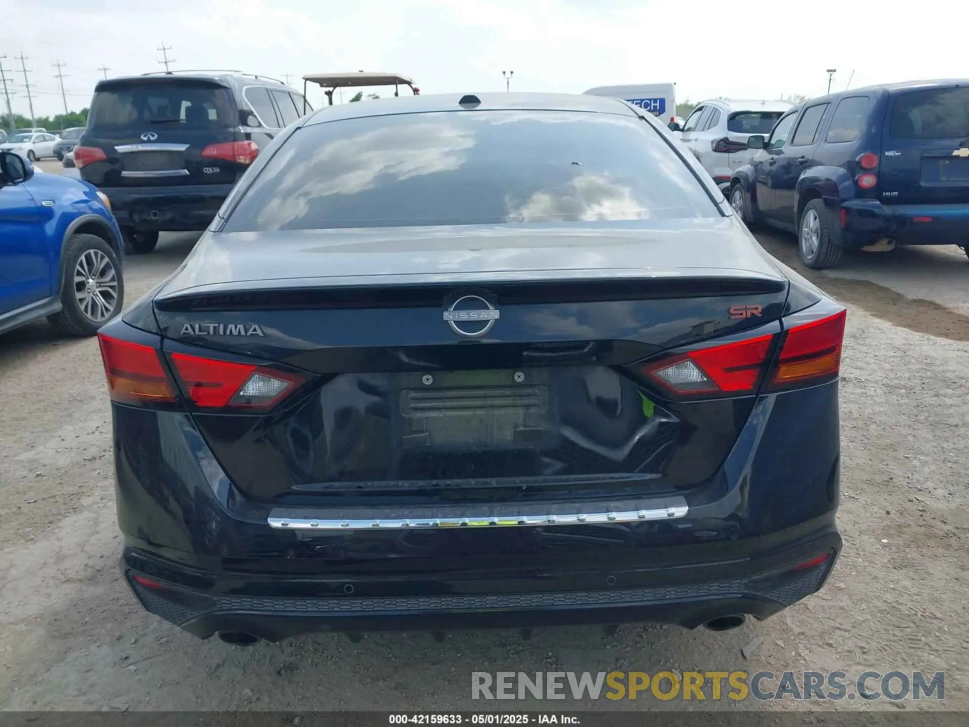 17 Photograph of a damaged car 1N4BL4CVXPN303417 NISSAN ALTIMA 2023