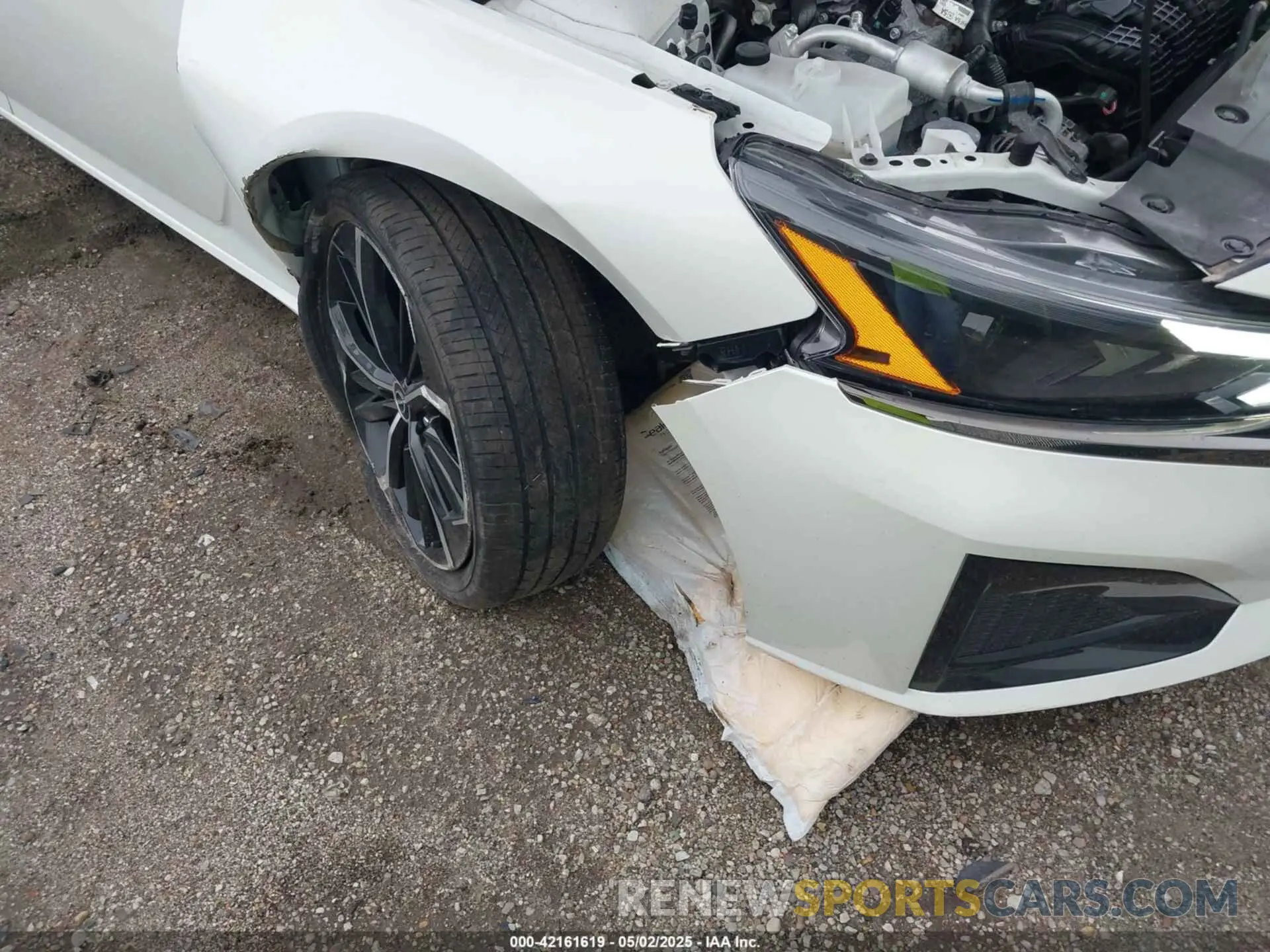 6 Photograph of a damaged car 1N4BL4CW8PN325120 NISSAN ALTIMA 2023