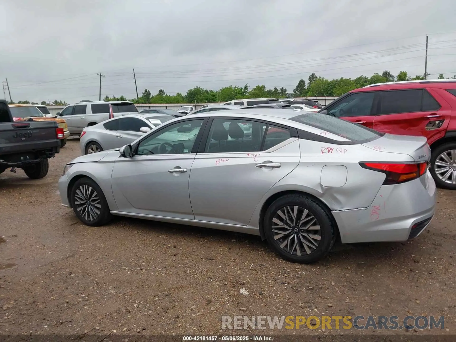 14 Photograph of a damaged car 1N4BL4DV1PN362905 NISSAN ALTIMA 2023