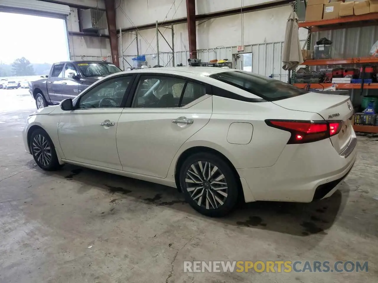 2 Фотография поврежденного автомобиля 1N4BL4DV2PN396190 NISSAN ALTIMA 2023
