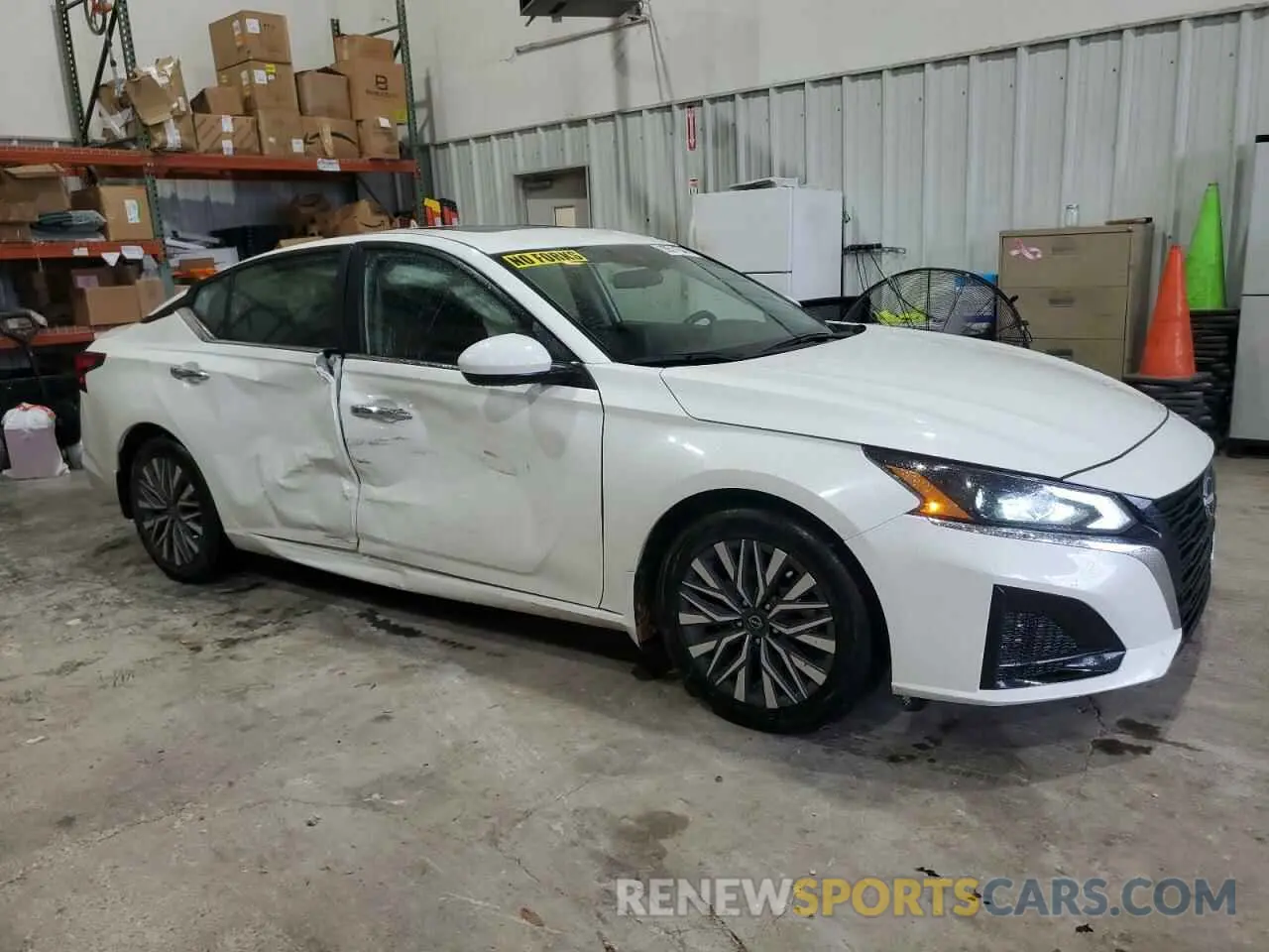 4 Фотография поврежденного автомобиля 1N4BL4DV2PN396190 NISSAN ALTIMA 2023