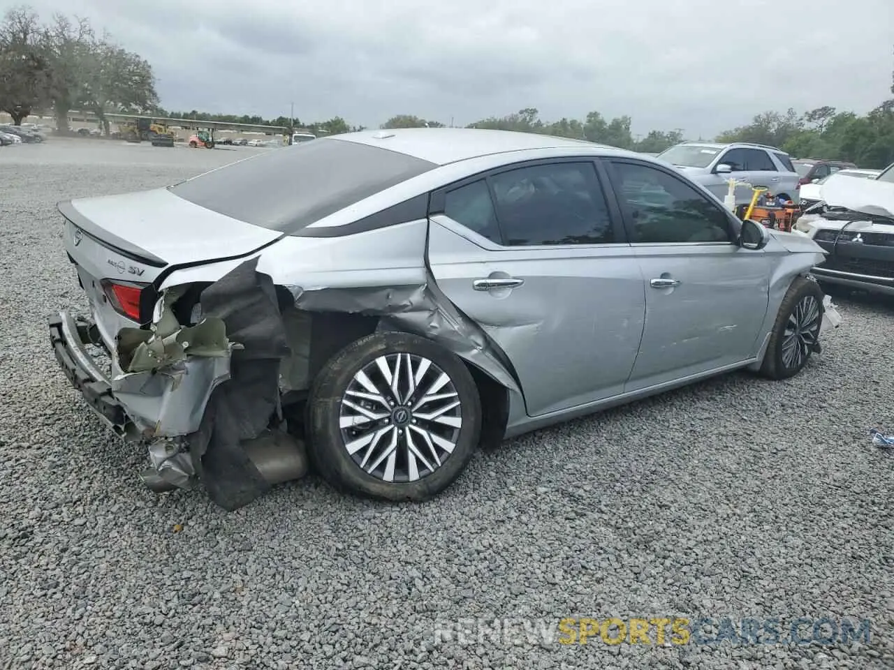 3 Photograph of a damaged car 1N4BL4DV3PN303032 NISSAN ALTIMA 2023