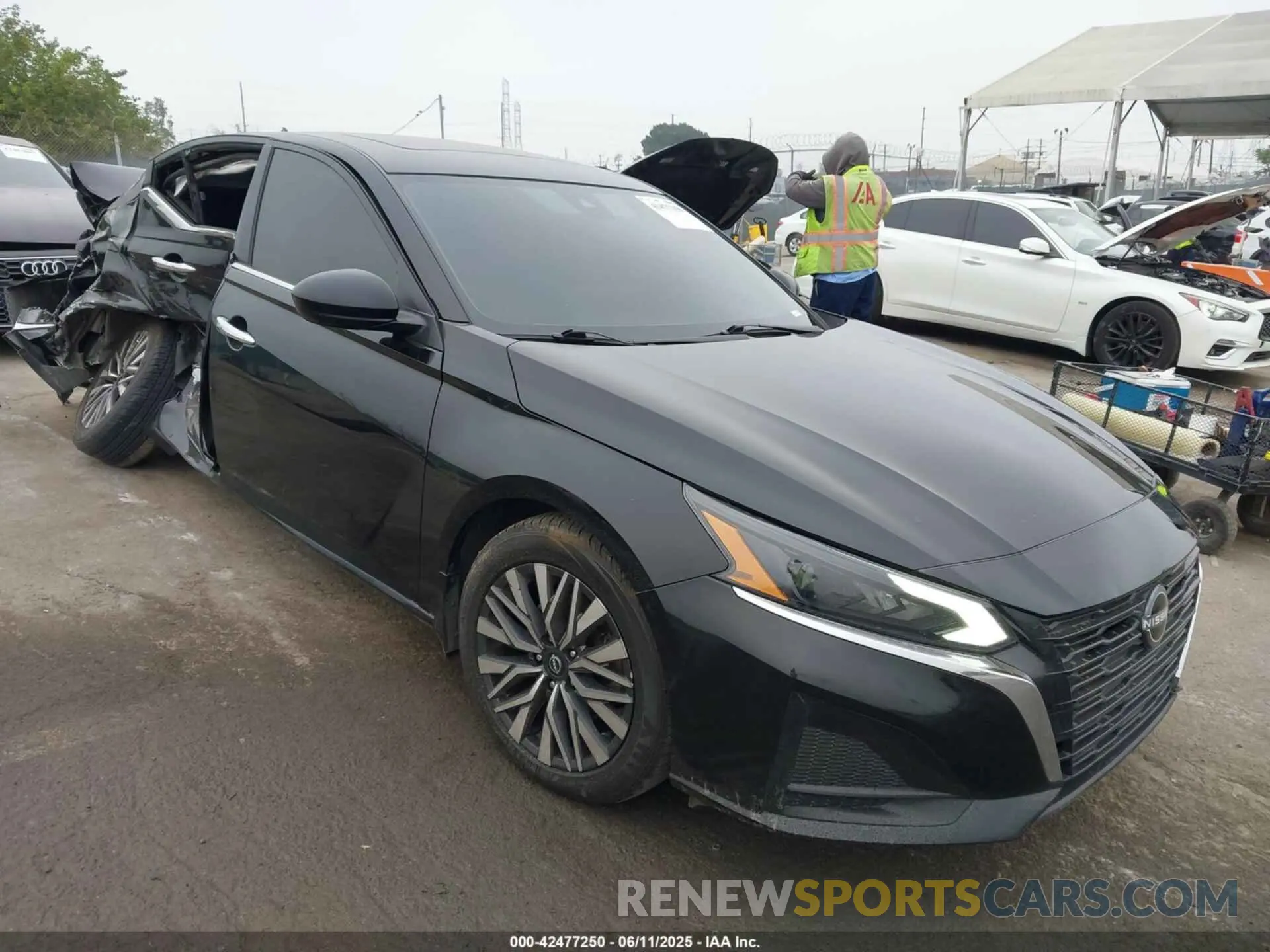 1 Фотография поврежденного автомобиля 1N4BL4DV3PN317772 NISSAN ALTIMA 2023