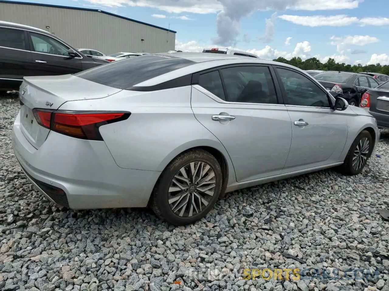 3 Фотография поврежденного автомобиля 1N4BL4DV3PN319215 NISSAN ALTIMA 2023