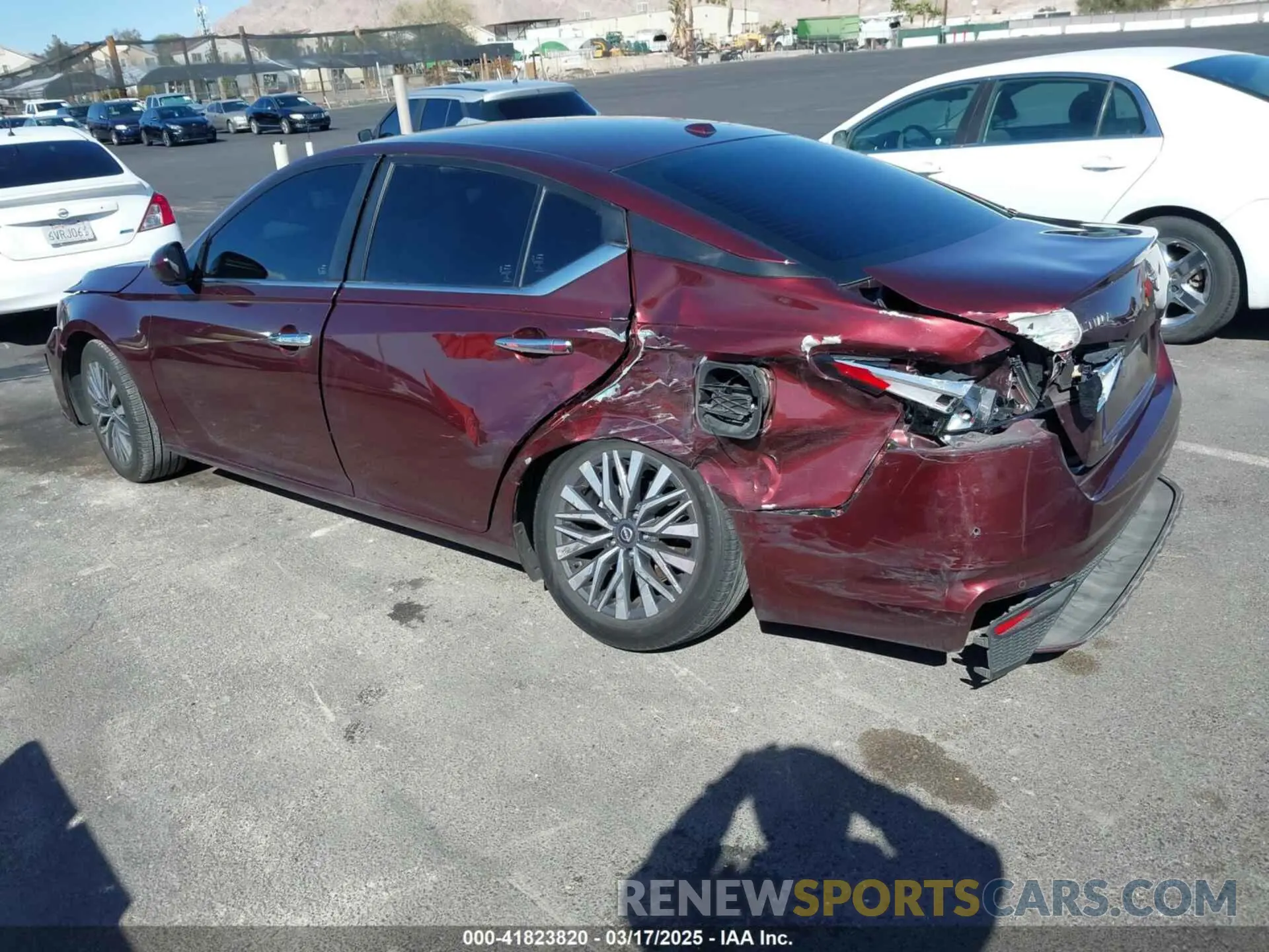 3 Фотография поврежденного автомобиля 1N4BL4DV3PN344678 NISSAN ALTIMA 2023