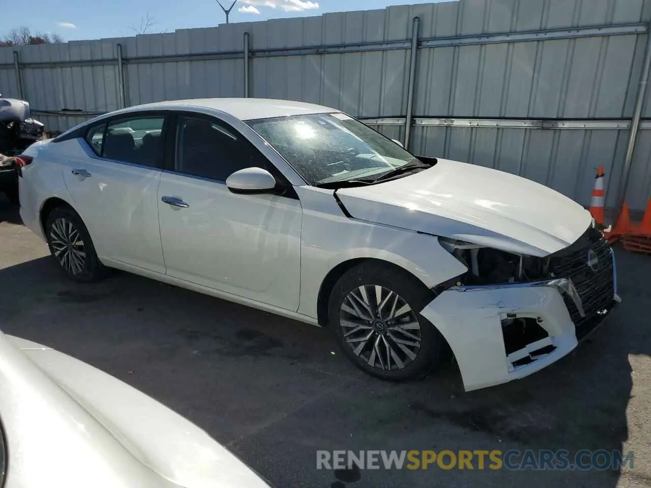 4 Фотография поврежденного автомобиля 1N4BL4DV4PN343944 NISSAN ALTIMA 2023