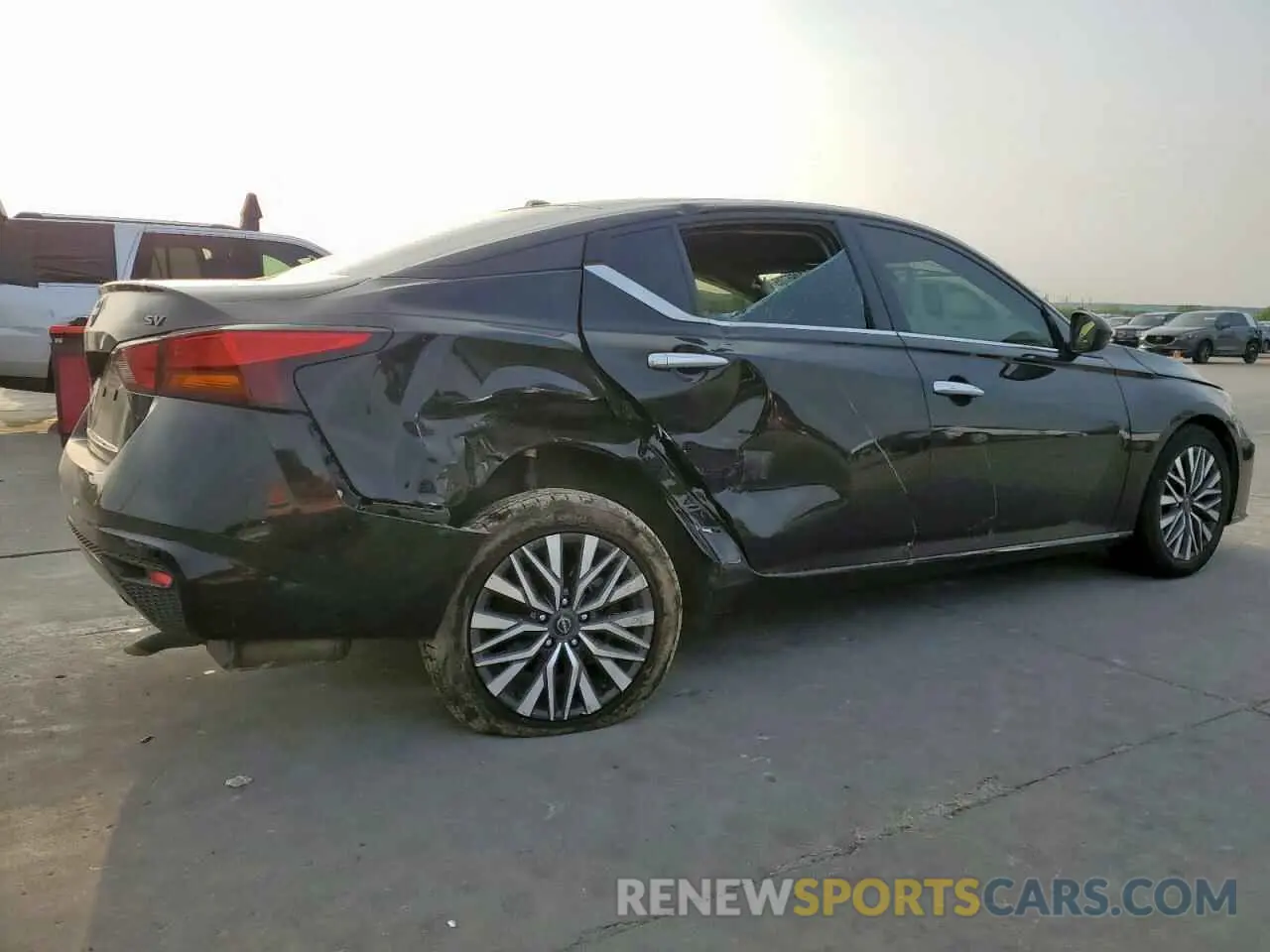 3 Фотография поврежденного автомобиля 1N4BL4DV5PN338445 NISSAN ALTIMA 2023