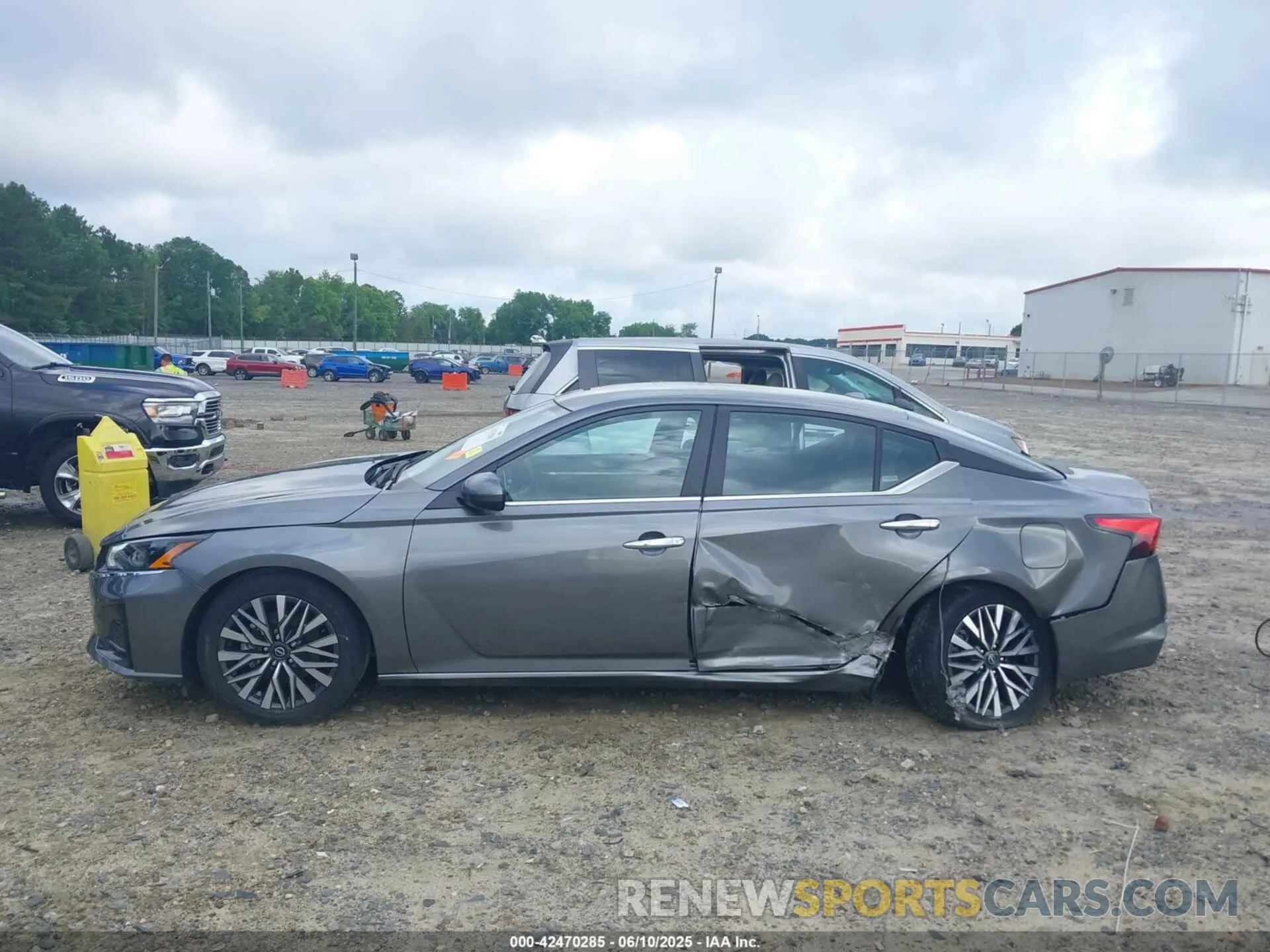 14 Photograph of a damaged car 1N4BL4DV5PN386768 NISSAN ALTIMA 2023