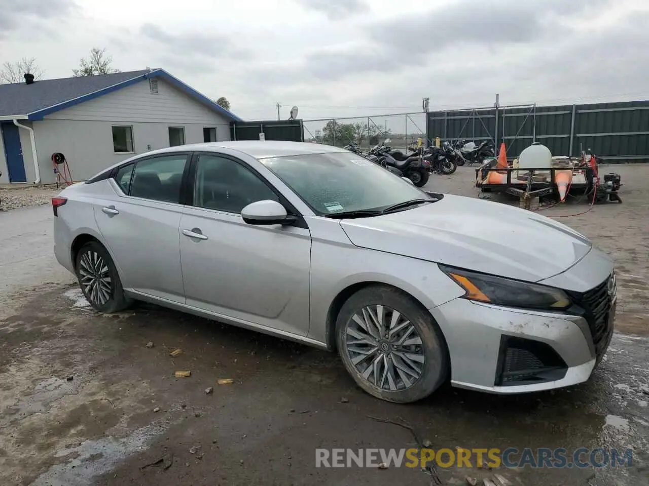 4 Photograph of a damaged car 1N4BL4DV6PN310668 NISSAN ALTIMA 2023