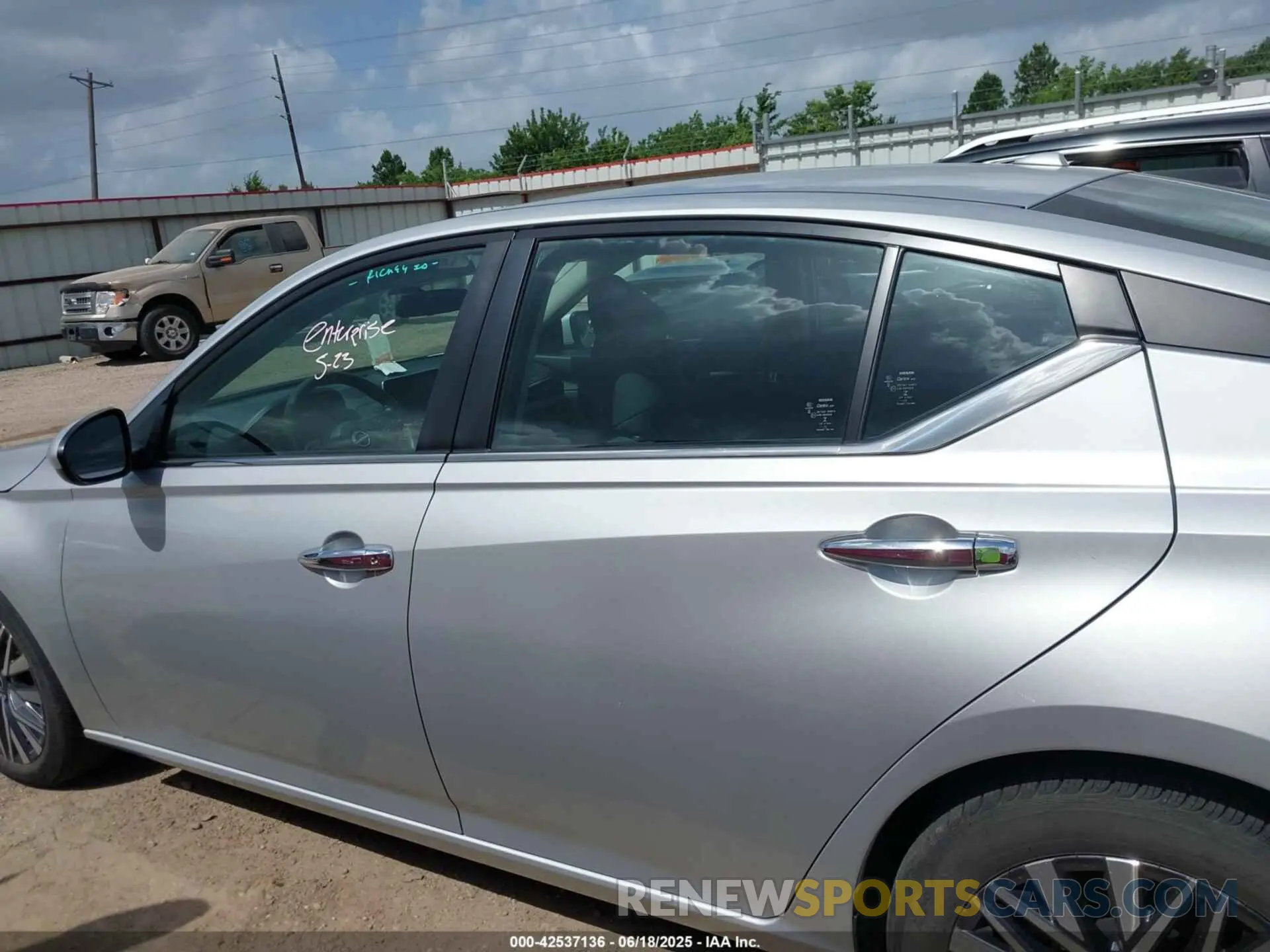 15 Photograph of a damaged car 1N4BL4DV6PN373141 NISSAN ALTIMA 2023