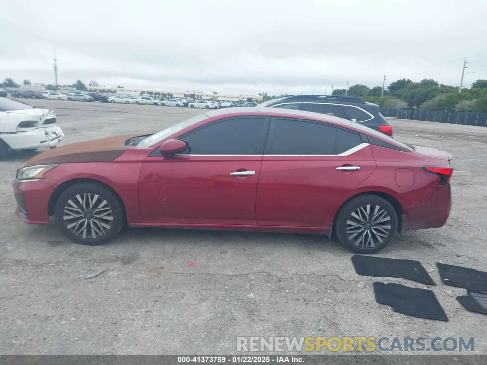 14 Photograph of a damaged car 1N4BL4DV6PN381045 NISSAN ALTIMA 2023