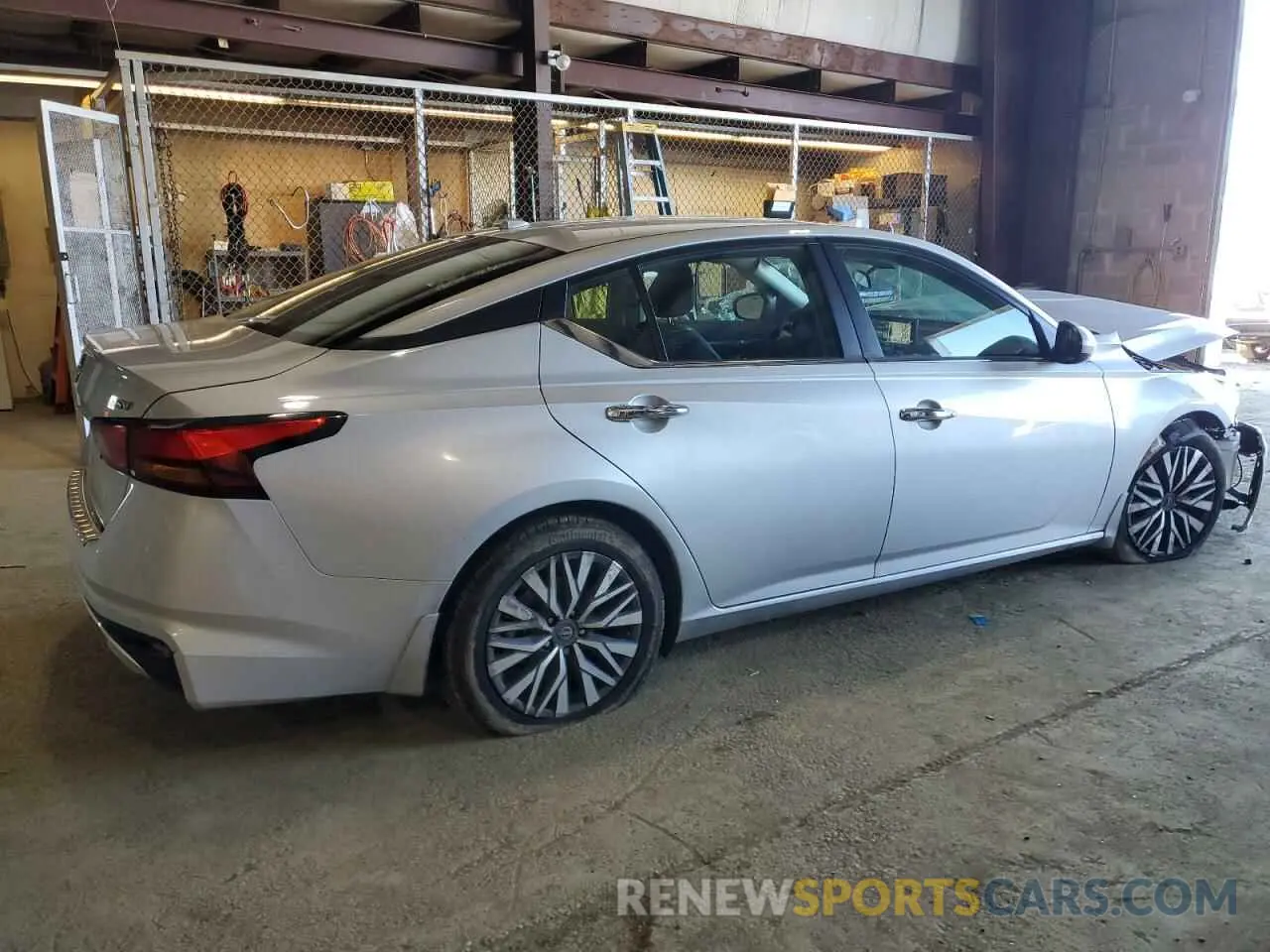 3 Фотография поврежденного автомобиля 1N4BL4DV6PN392255 NISSAN ALTIMA 2023