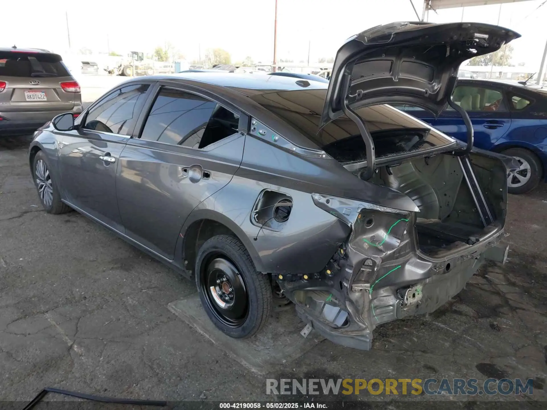 3 Photograph of a damaged car 1N4BL4DV7PN339130 NISSAN ALTIMA 2023