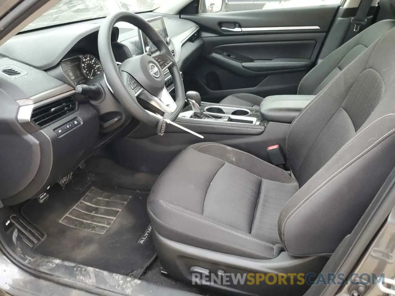 7 Photograph of a damaged car 1N4BL4DV8PN345678 NISSAN ALTIMA 2023