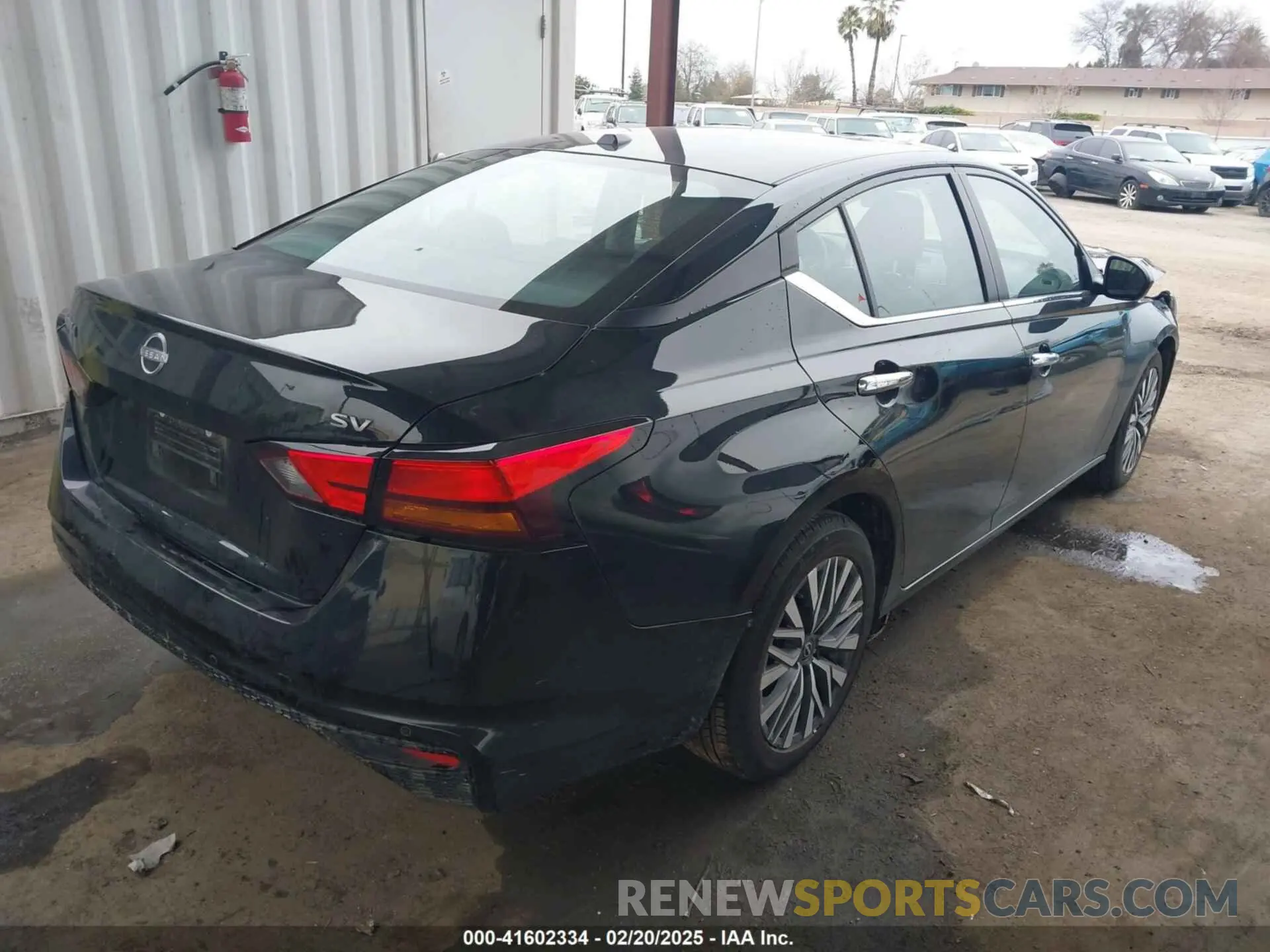 4 Photograph of a damaged car 1N4BL4DV8PN349360 NISSAN ALTIMA 2023