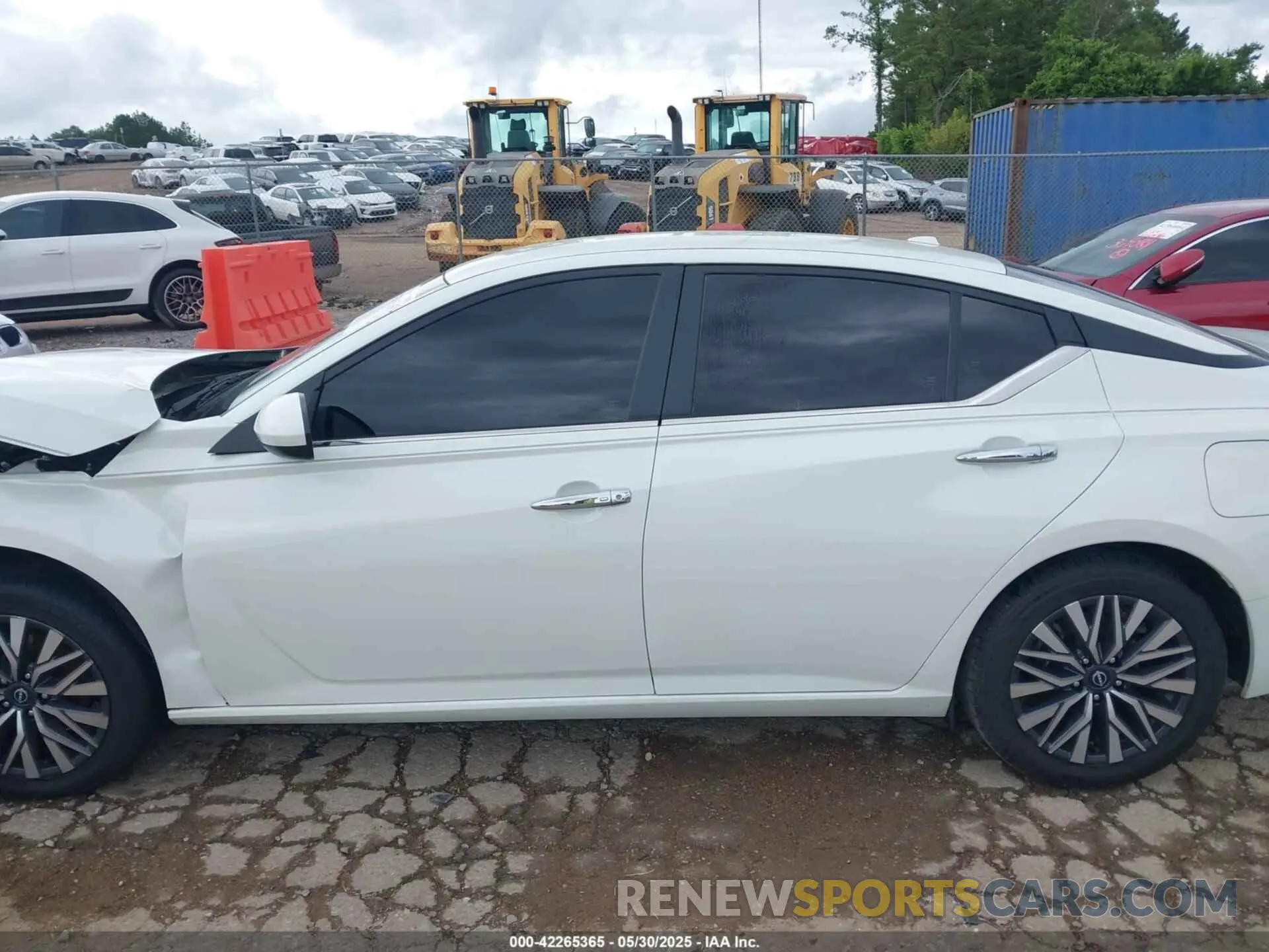 15 Photograph of a damaged car 1N4BL4DV8PN366255 NISSAN ALTIMA 2023