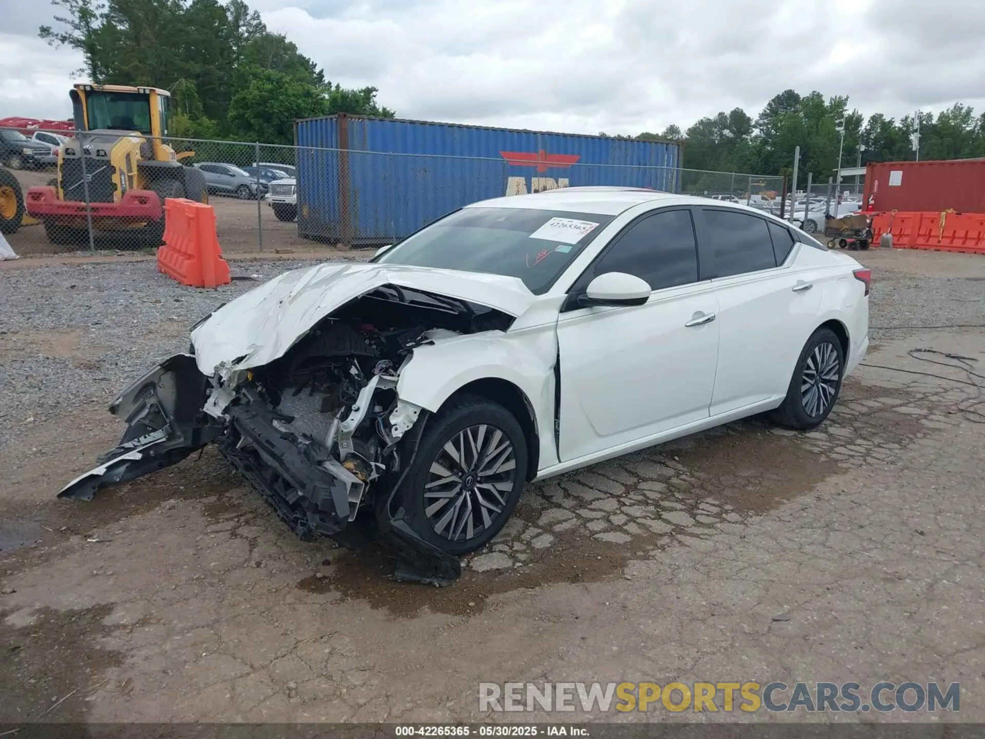 2 Photograph of a damaged car 1N4BL4DV8PN366255 NISSAN ALTIMA 2023