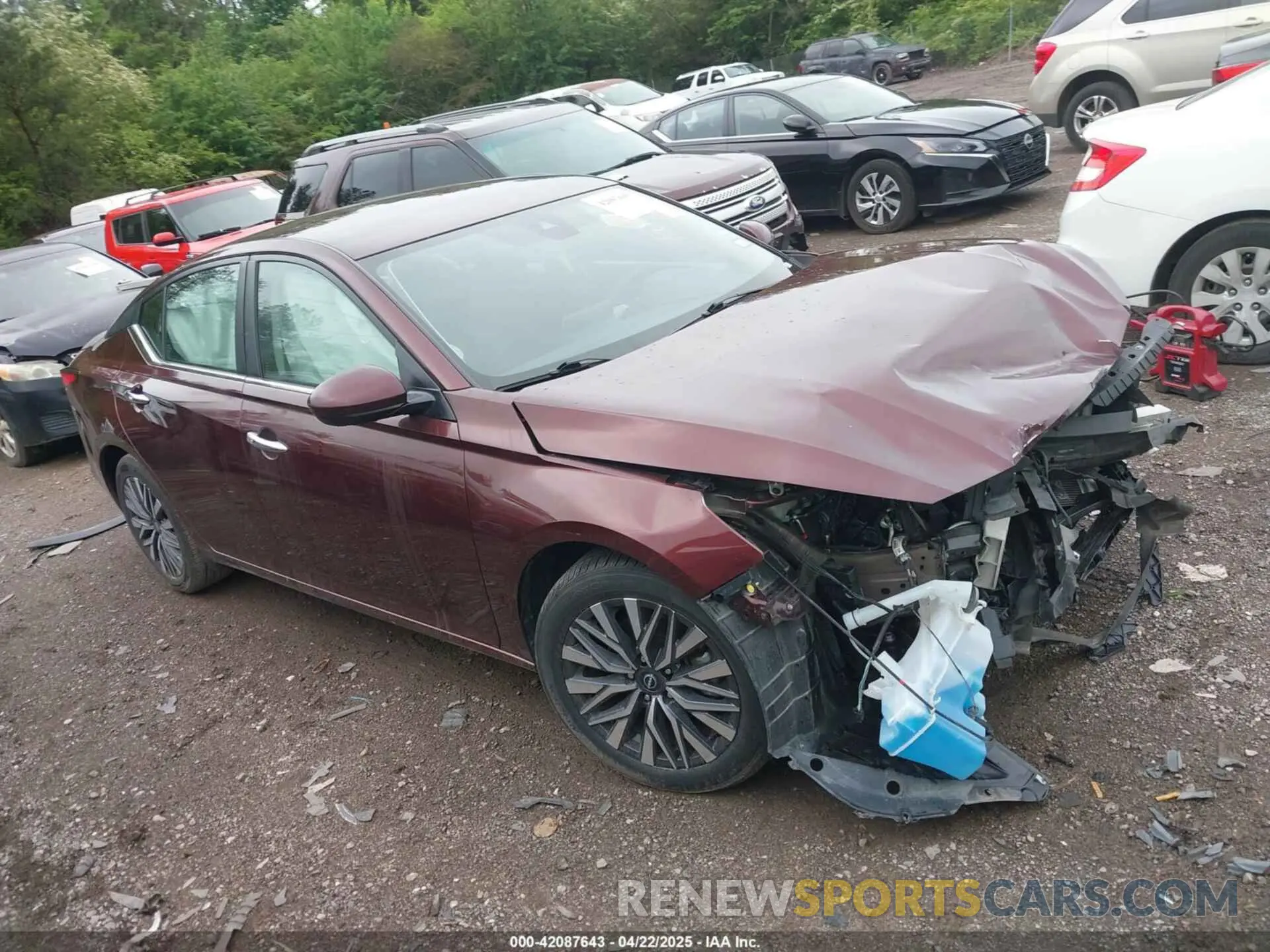 13 Photograph of a damaged car 1N4BL4DV8PN375103 NISSAN ALTIMA 2023