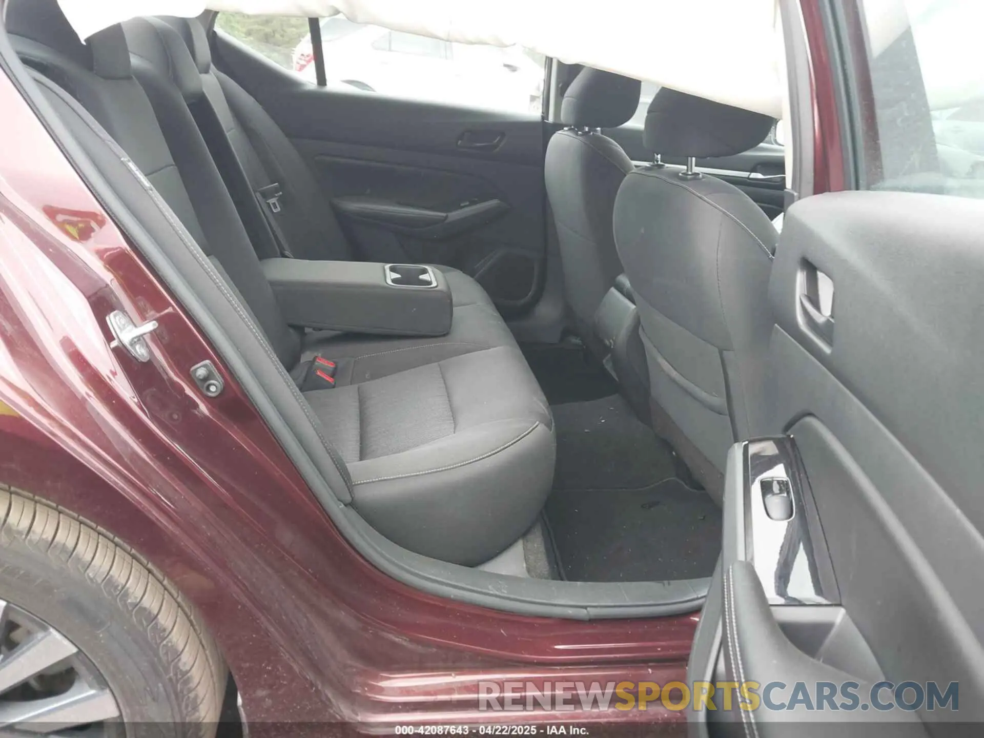 8 Photograph of a damaged car 1N4BL4DV8PN375103 NISSAN ALTIMA 2023