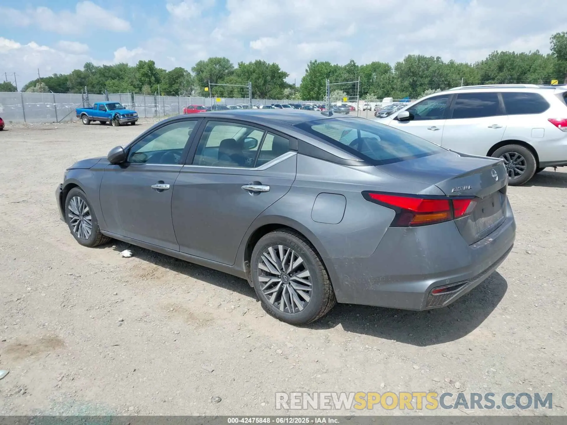 3 Photograph of a damaged car 1N4BL4DV8PN390751 NISSAN ALTIMA 2023