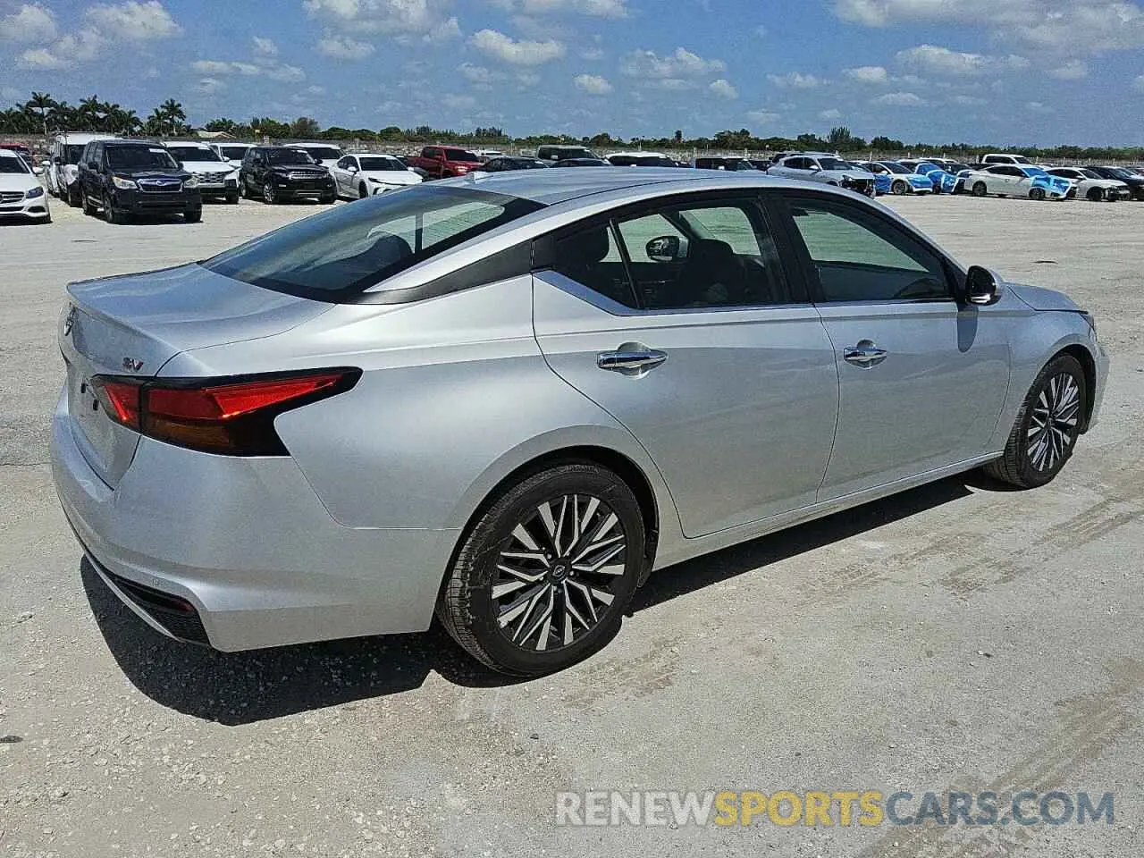 3 Фотография поврежденного автомобиля 1N4BL4DV8PN397201 NISSAN ALTIMA 2023