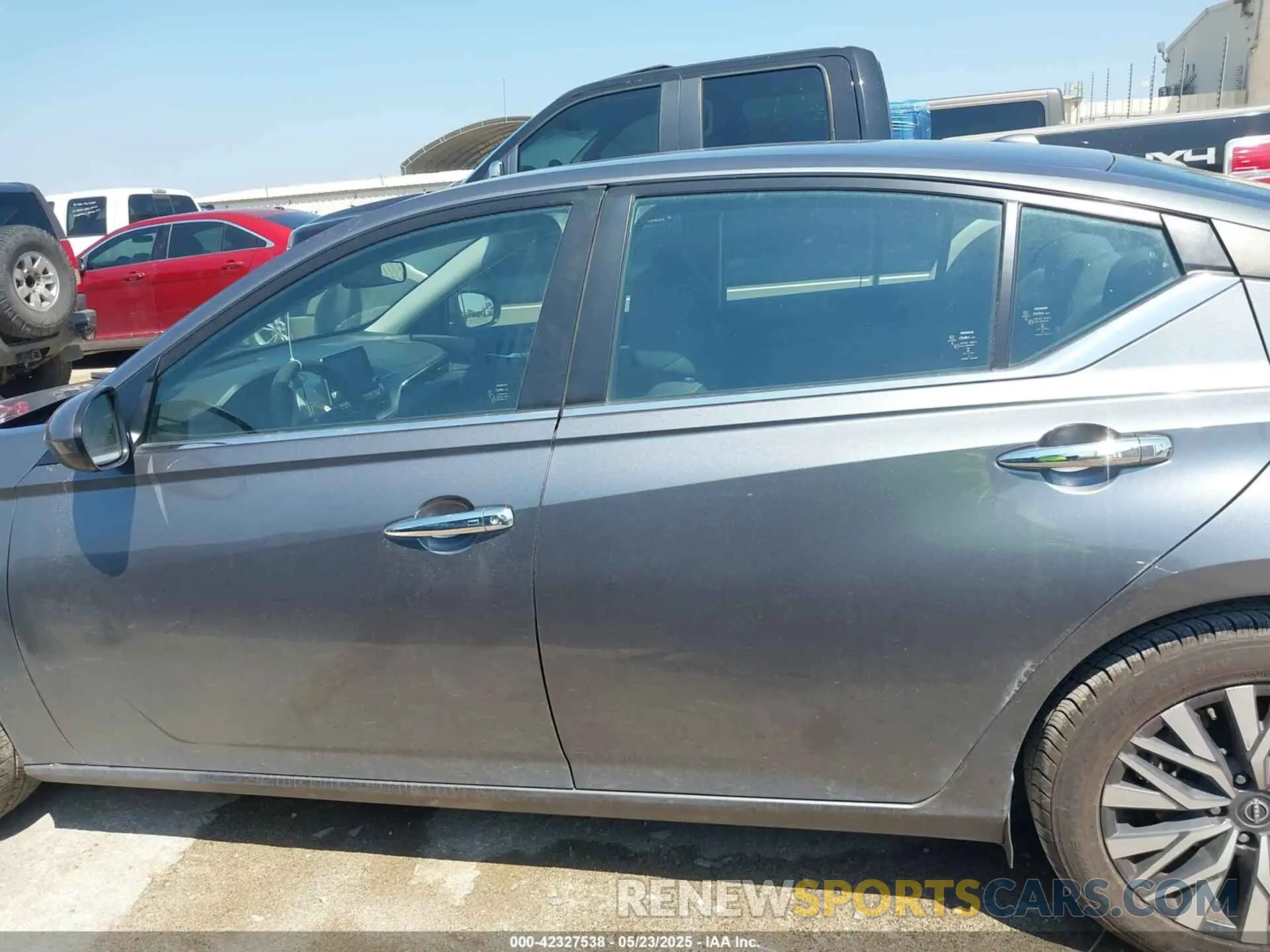 14 Photograph of a damaged car 1N4BL4DVXPN324993 NISSAN ALTIMA 2023