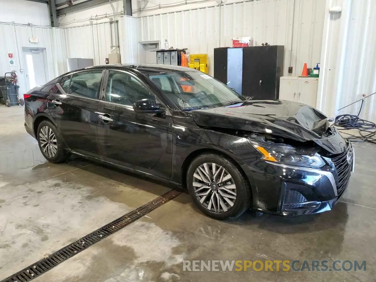 4 Photograph of a damaged car 1N4BL4DVXPN348890 NISSAN ALTIMA 2023
